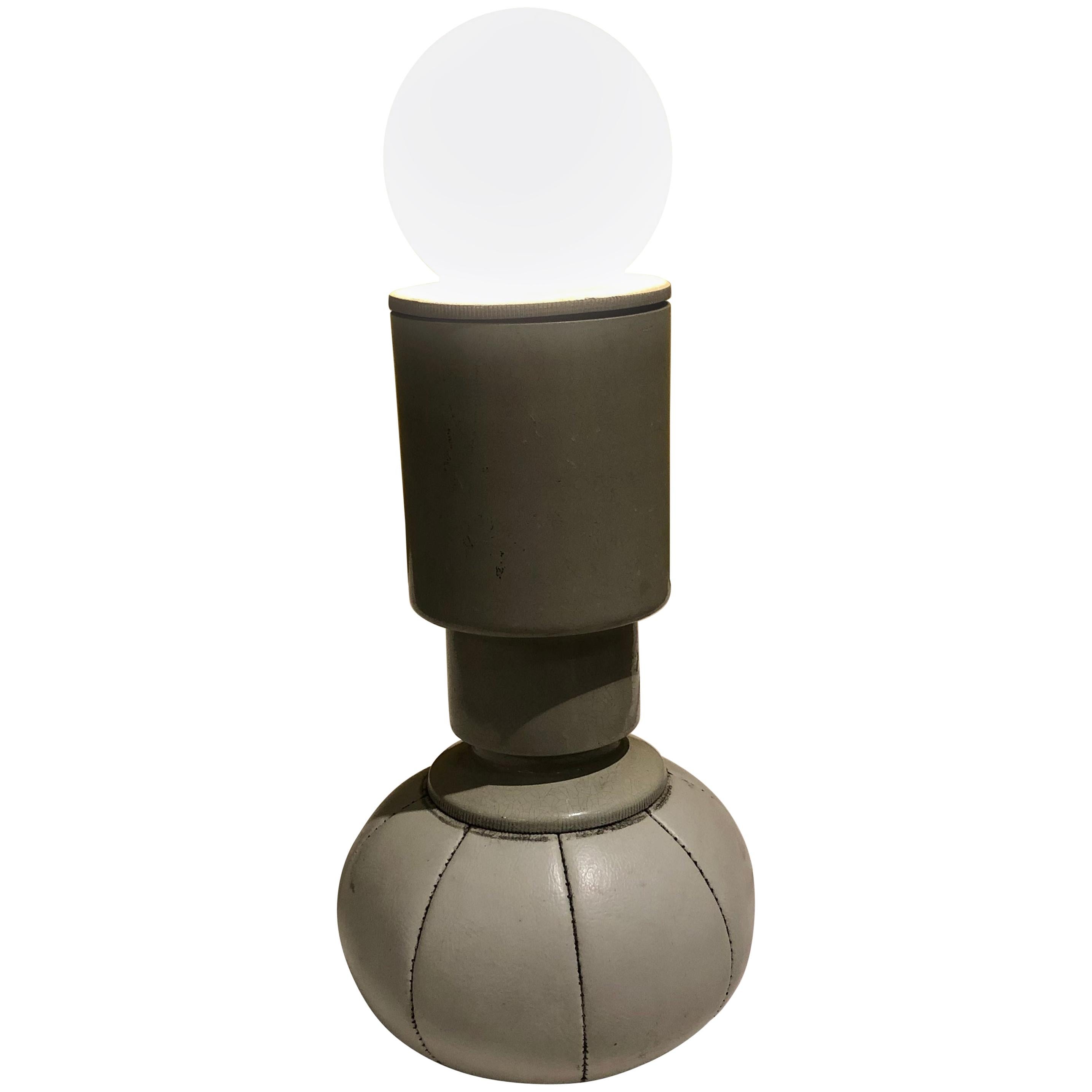 Midcentury Gino Sarfatti for Arteluce White Model 600/c Table Lamp