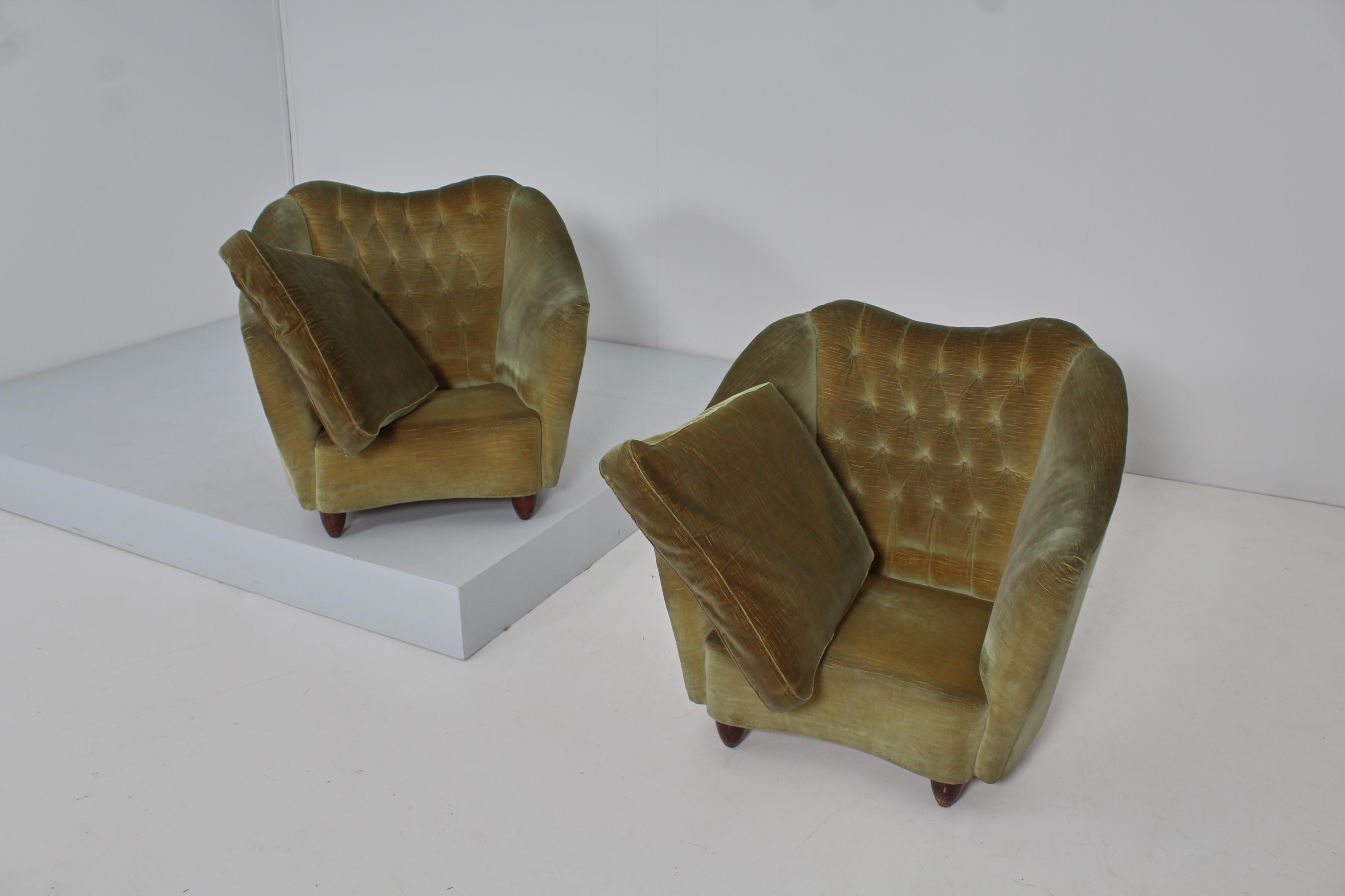 Mid-Century Velvet Armchair Style of Gio Ponti for 