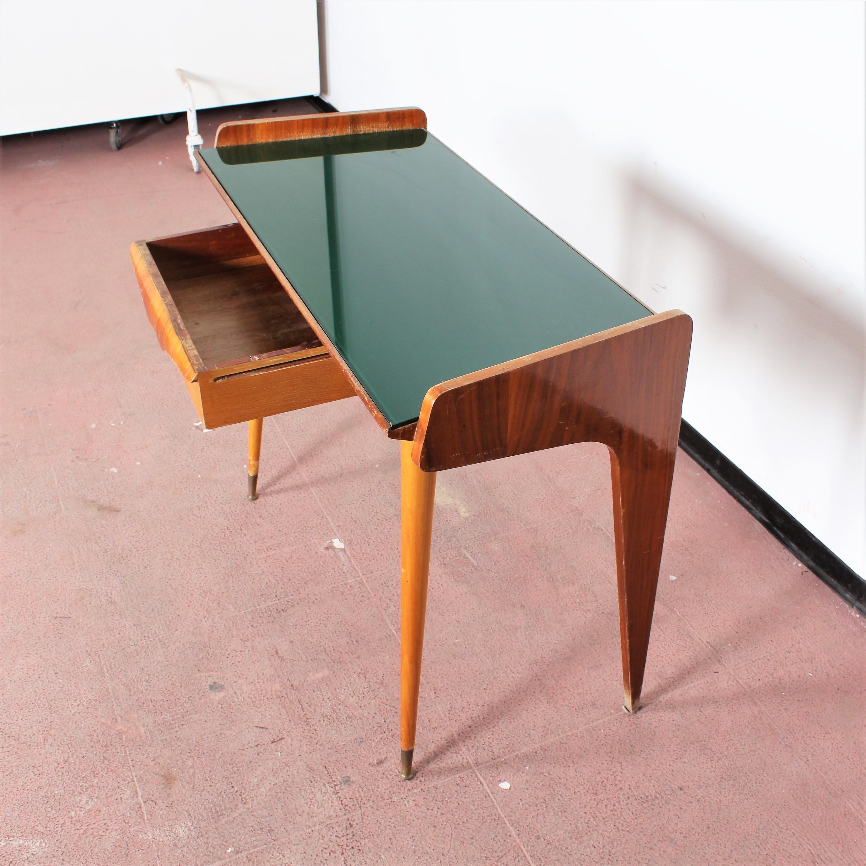 Midcentury Gio Ponti Maple Wood Console with Green Glass, Italy, 1950s 2