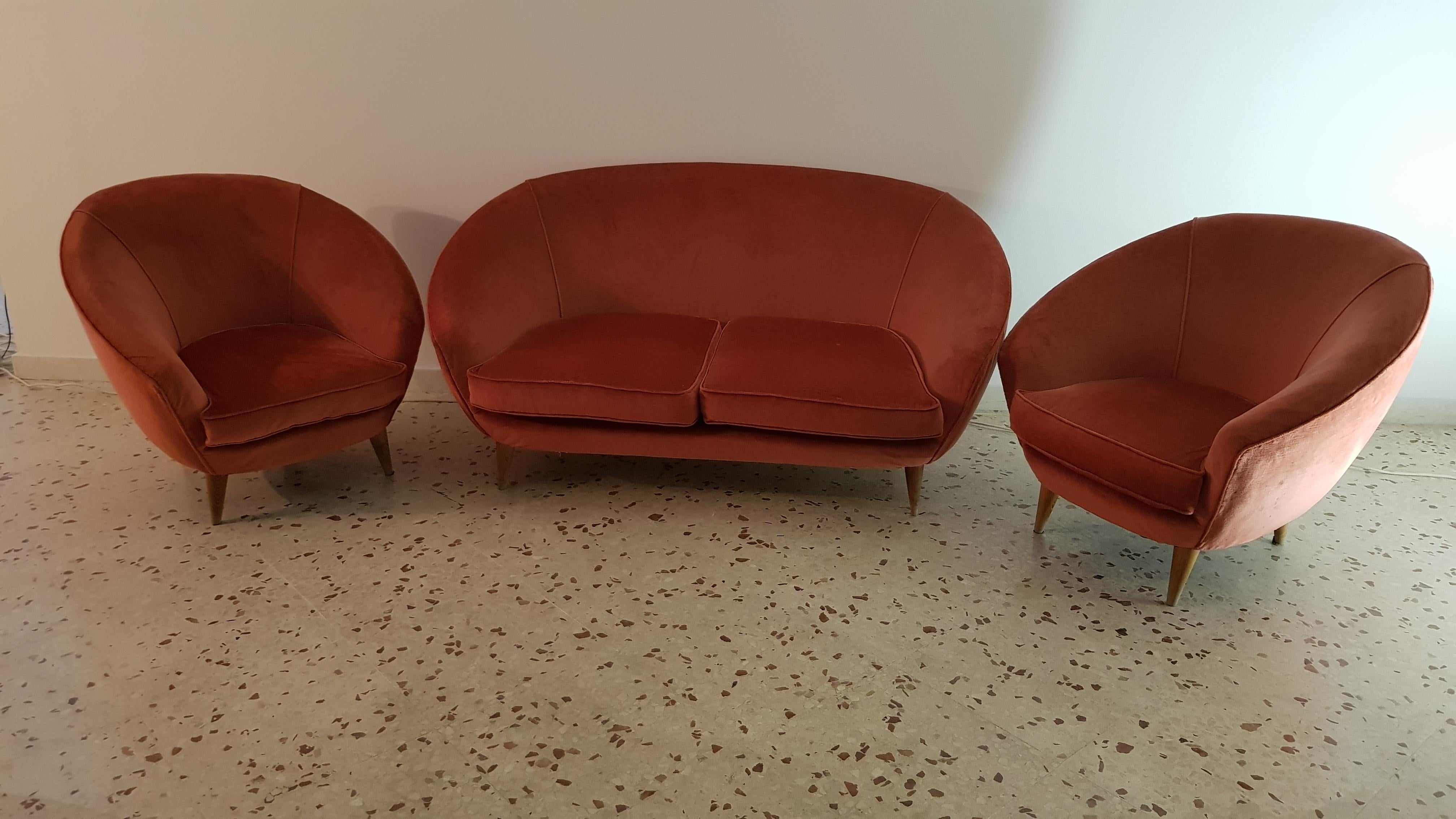 Mid-20th Century Midcentury Sofà In the Style of Giò Ponti, Coral Velvet Armchairs 1950 set of 3 