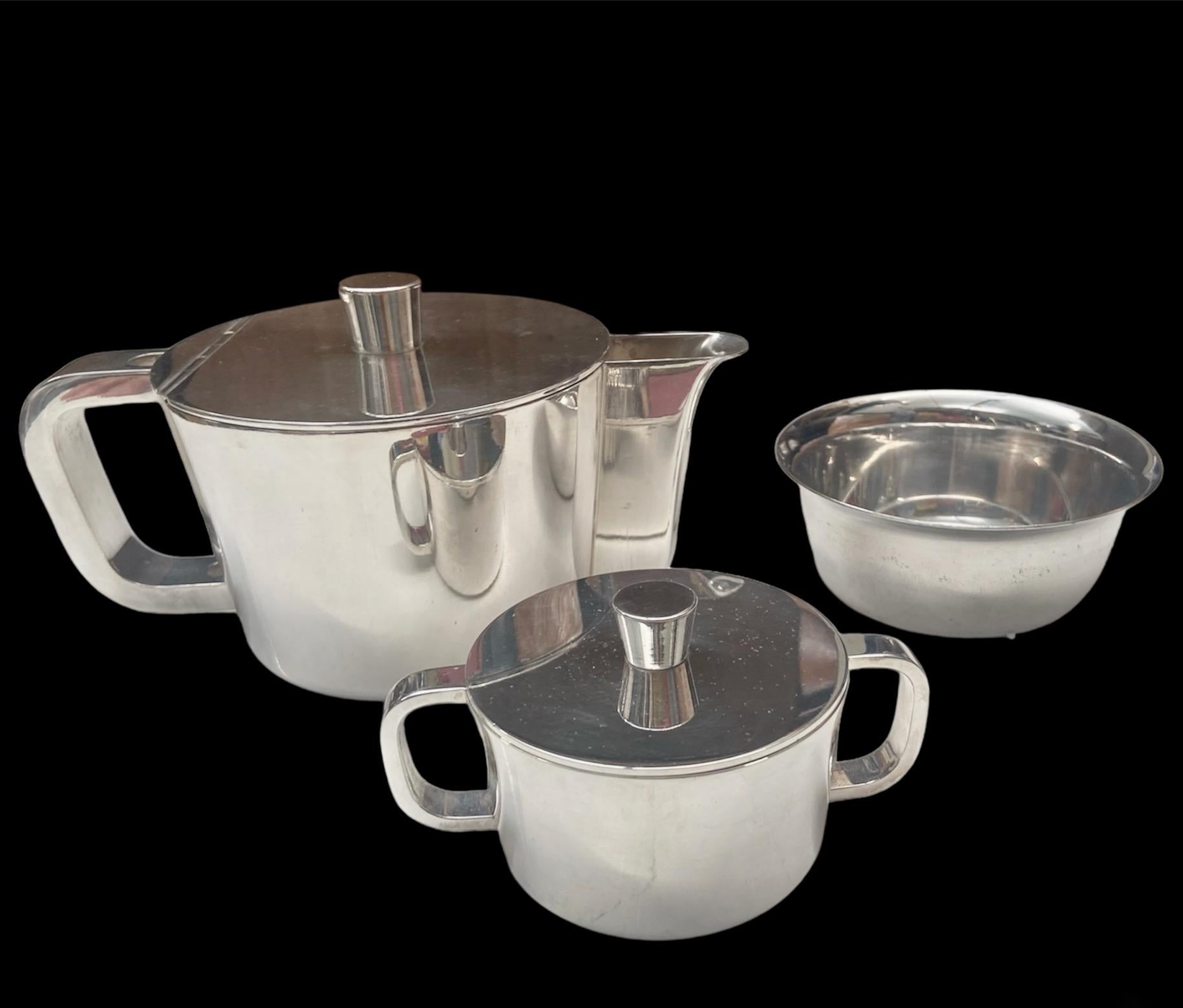 XX secolo Set in argento di metà secolo di Gio Ponti, teiera, zucchero e ciotola, per A. Krupp in vendita