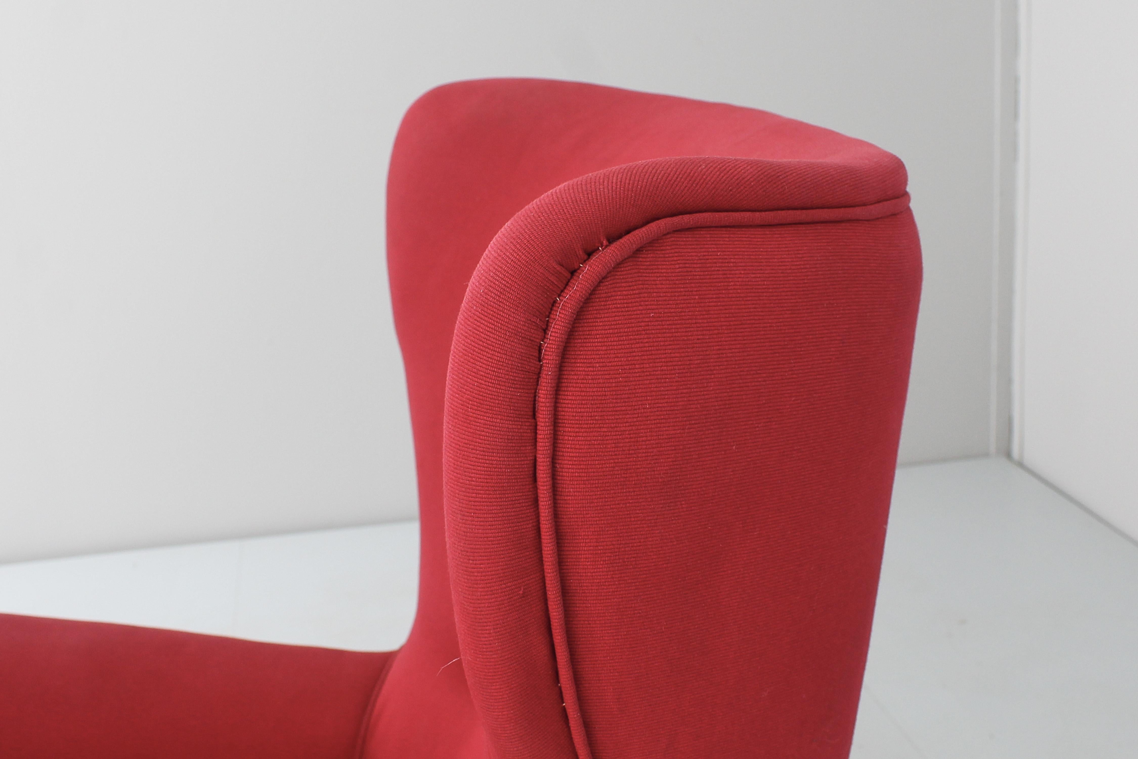 Sessel im Giò Ponti-Stil aus Holz und rotem Stoff, Mitte der 1950er Jahre Italien  im Angebot 9