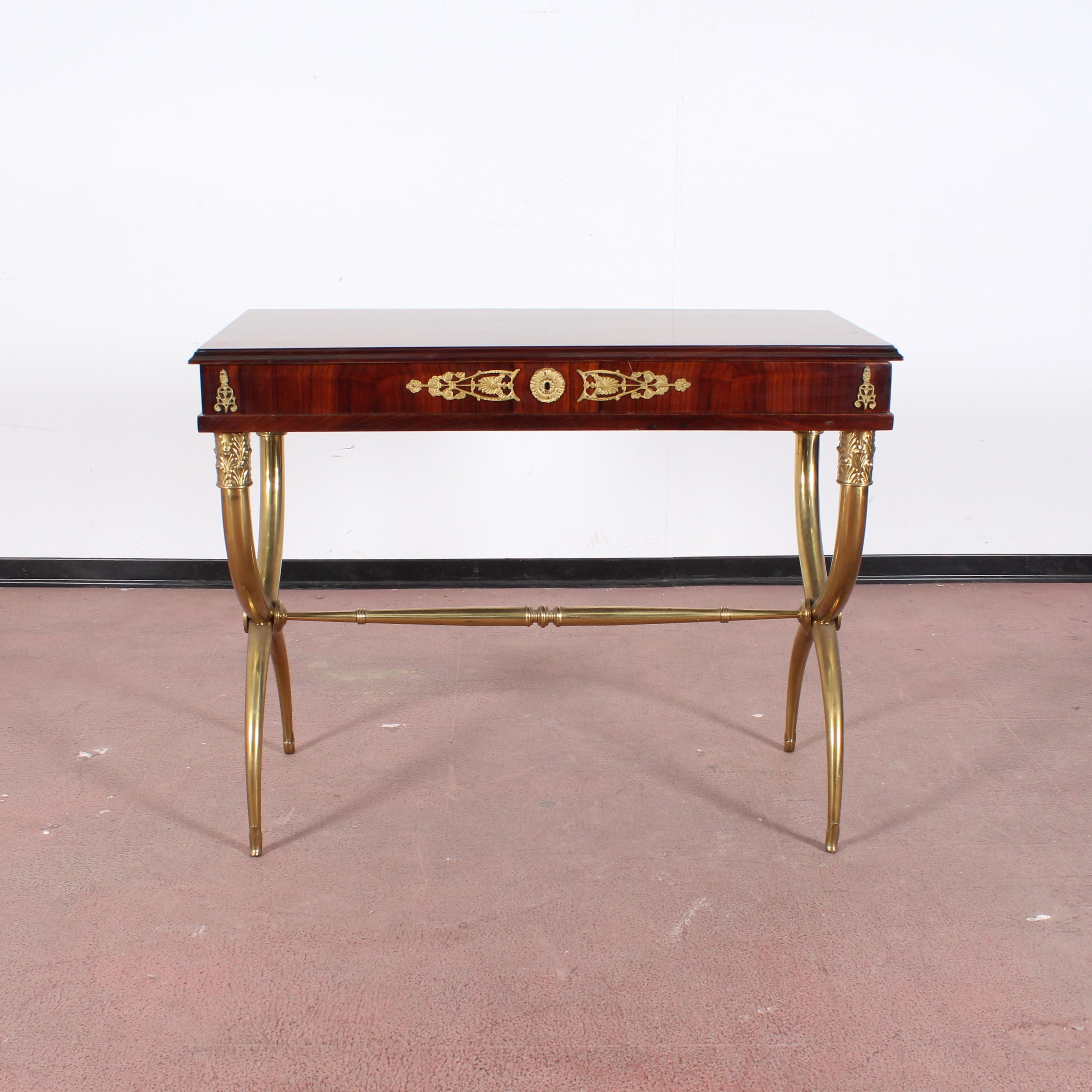 Mid-20th Century Midcentury Gio Ponti Wood and Brass Console Table with Top Container 1950s Italy