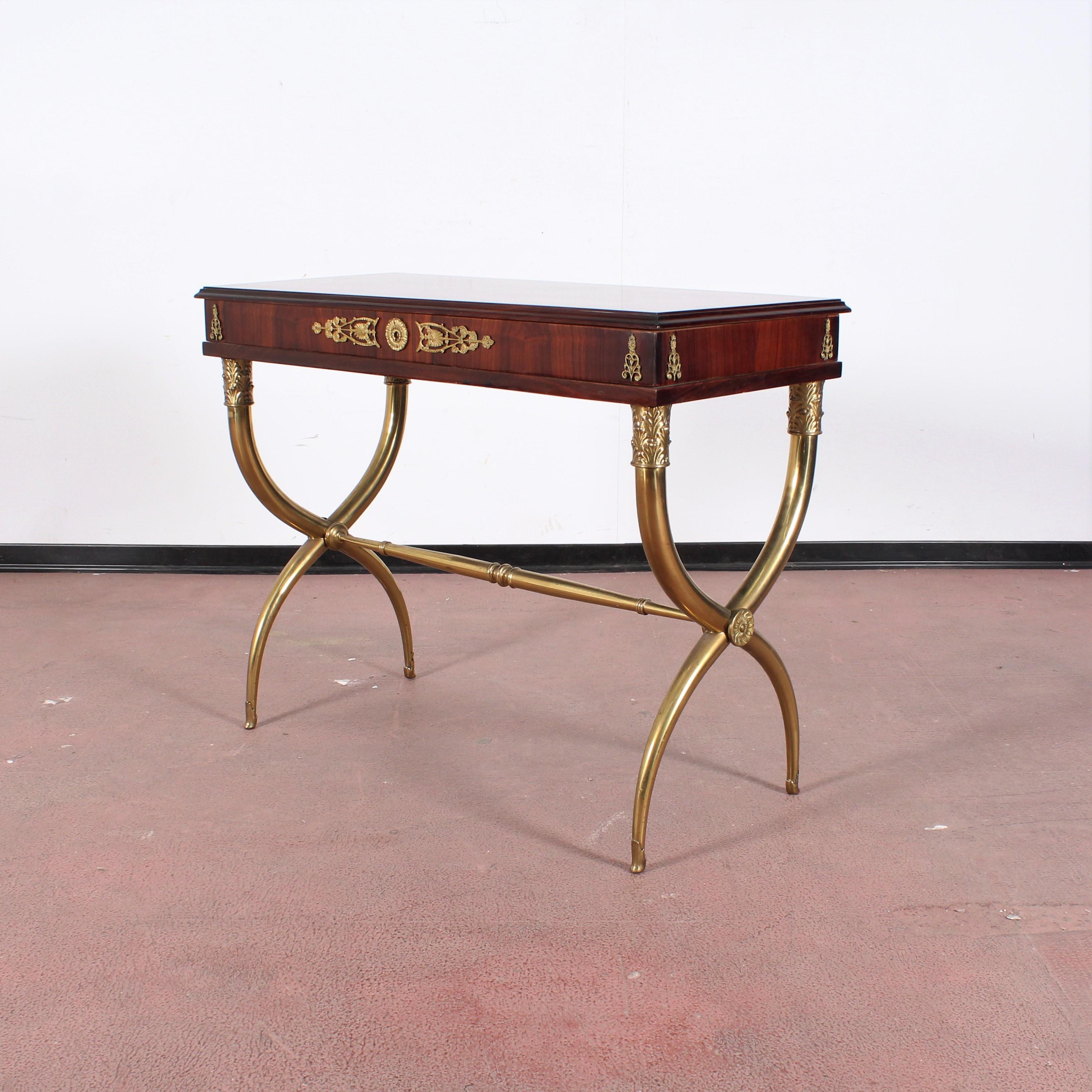 Midcentury Gio Ponti Wood and Brass Console Table with Top Container 1950s Italy 1