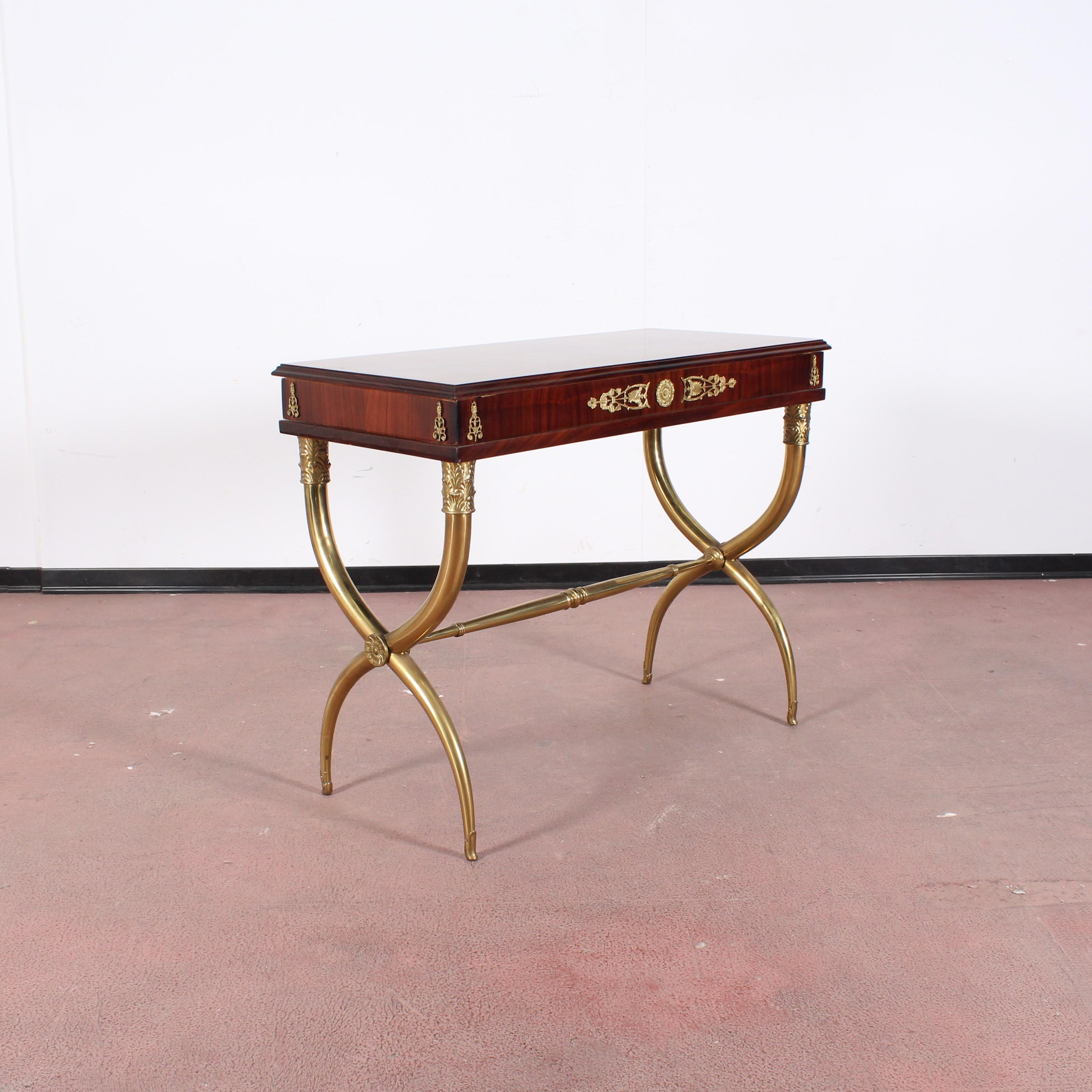 Midcentury Gio Ponti Wood and Brass Console Table with Top Container 1950s Italy 3