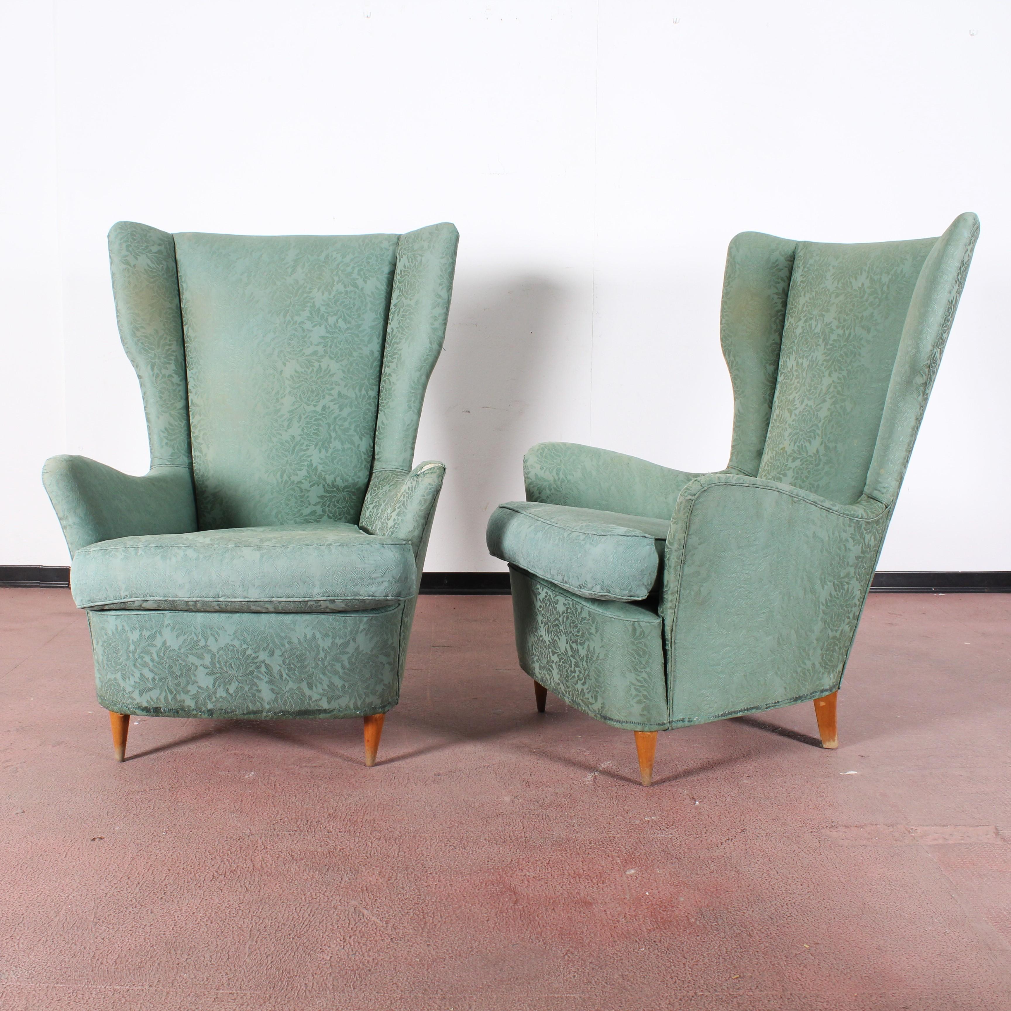 Wood Midcentury Gio Ponti for ISA Pair of Armchairs Green Fabric, Italy, 1950s