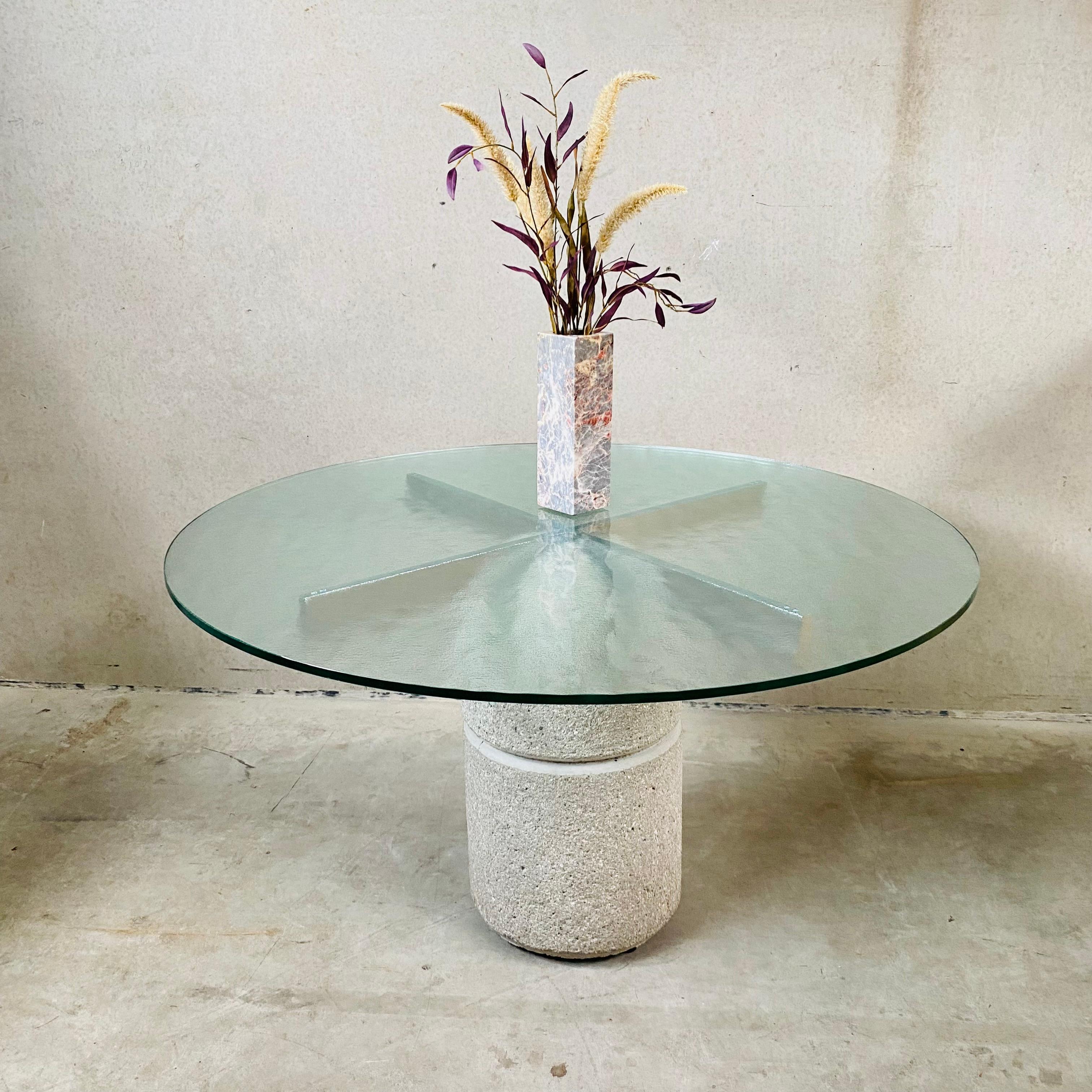 Iconic Mid-Century Dining Table: Giovanni Offredi's 