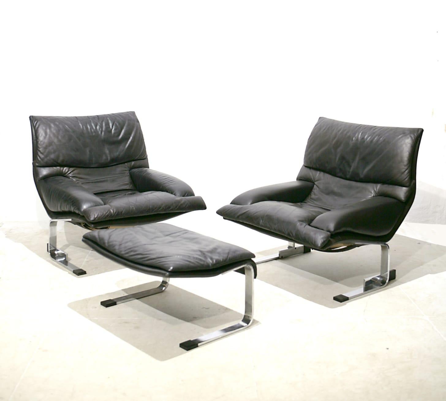 Mid Century Giovanni Offredi Italian Leather Lounge Chairs For Sale 4