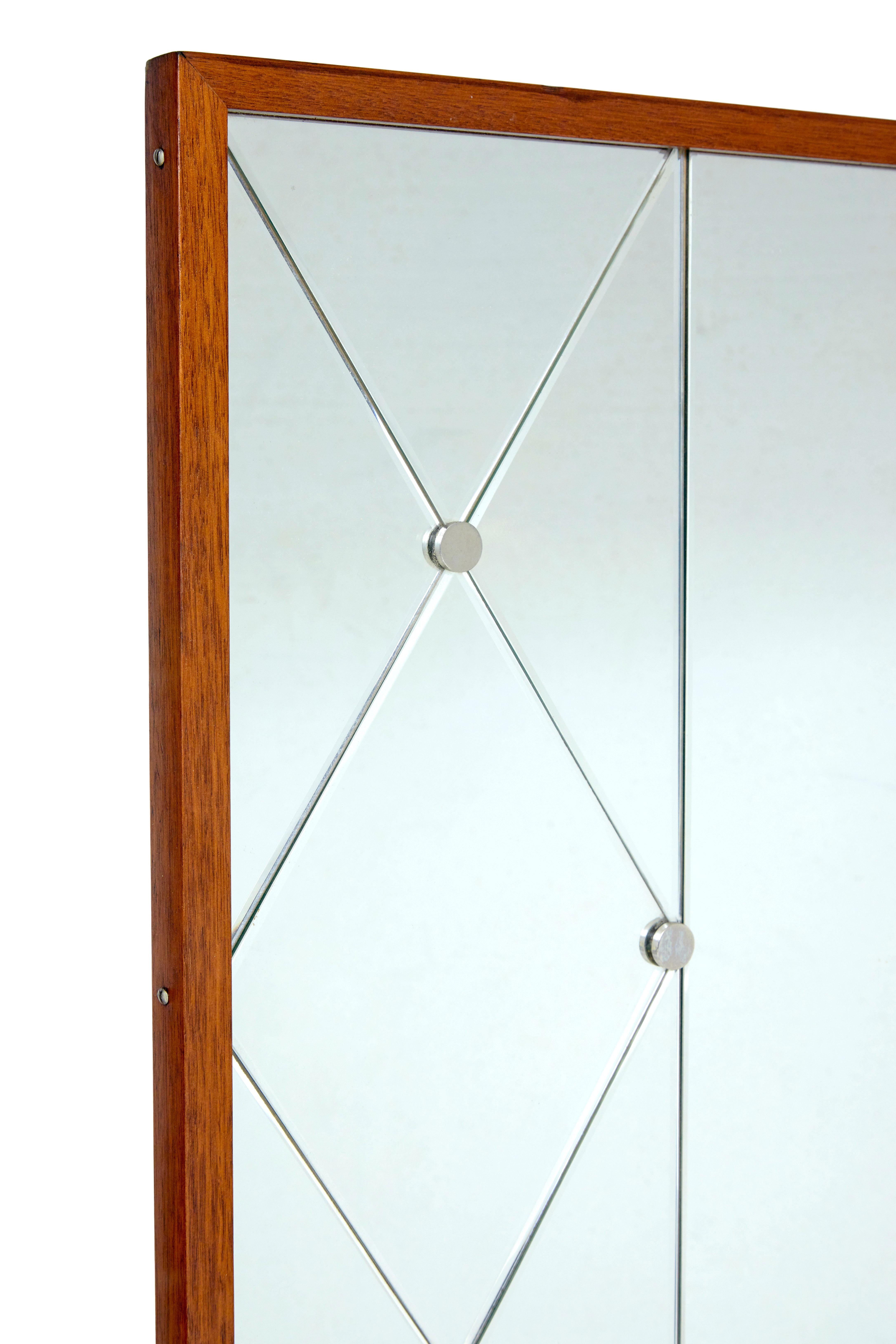 Mid-Century moderno Specchio arlecchino scandinavo di metà secolo Glas & Tra in vendita
