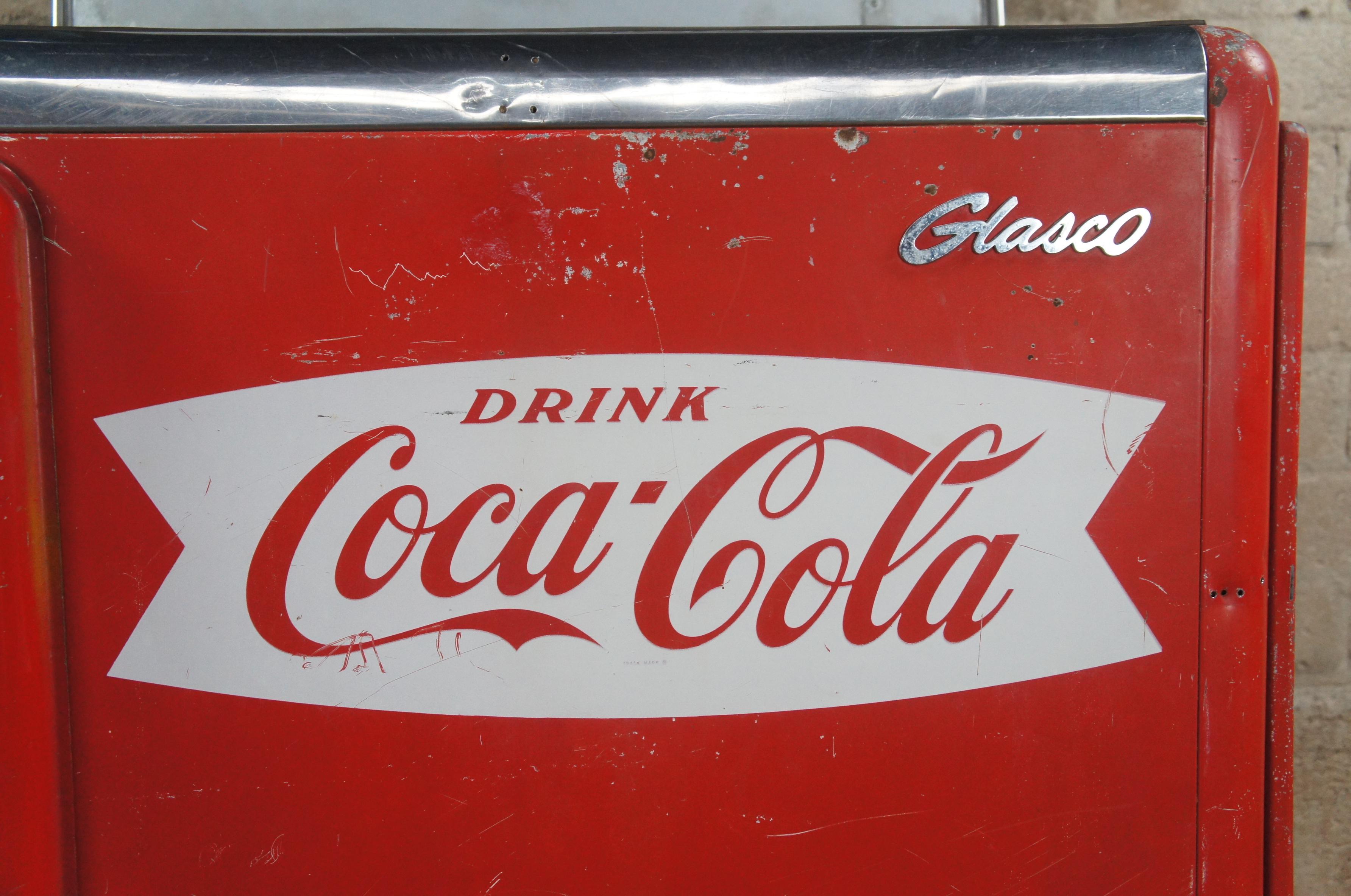 20th Century Mid Century Glasco GBV 50 Slider Coca-Cola Cooler Refrigerator Vending Machine For Sale
