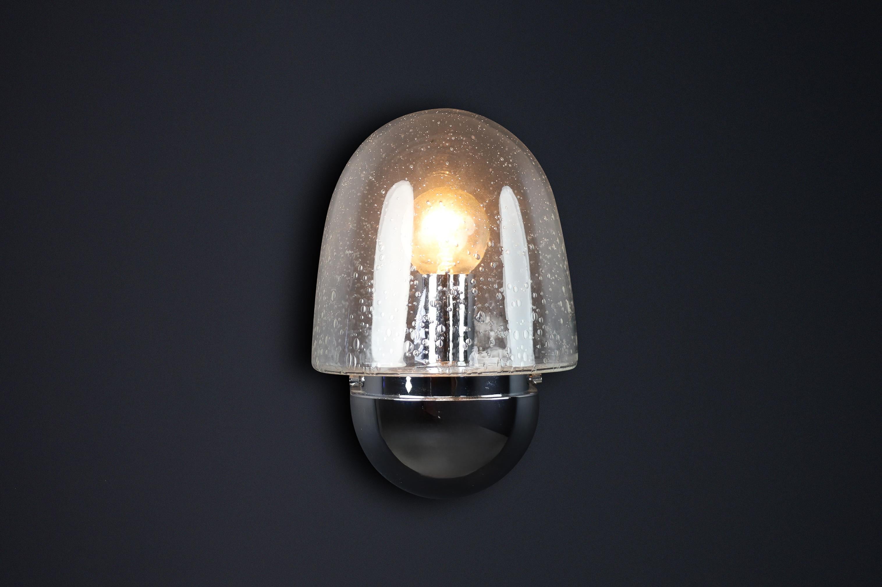 Aplique de pared Glashütte Limburg de mediados de siglo - Cromo y cristal burbuja, años 60 Vidrio soplado en venta