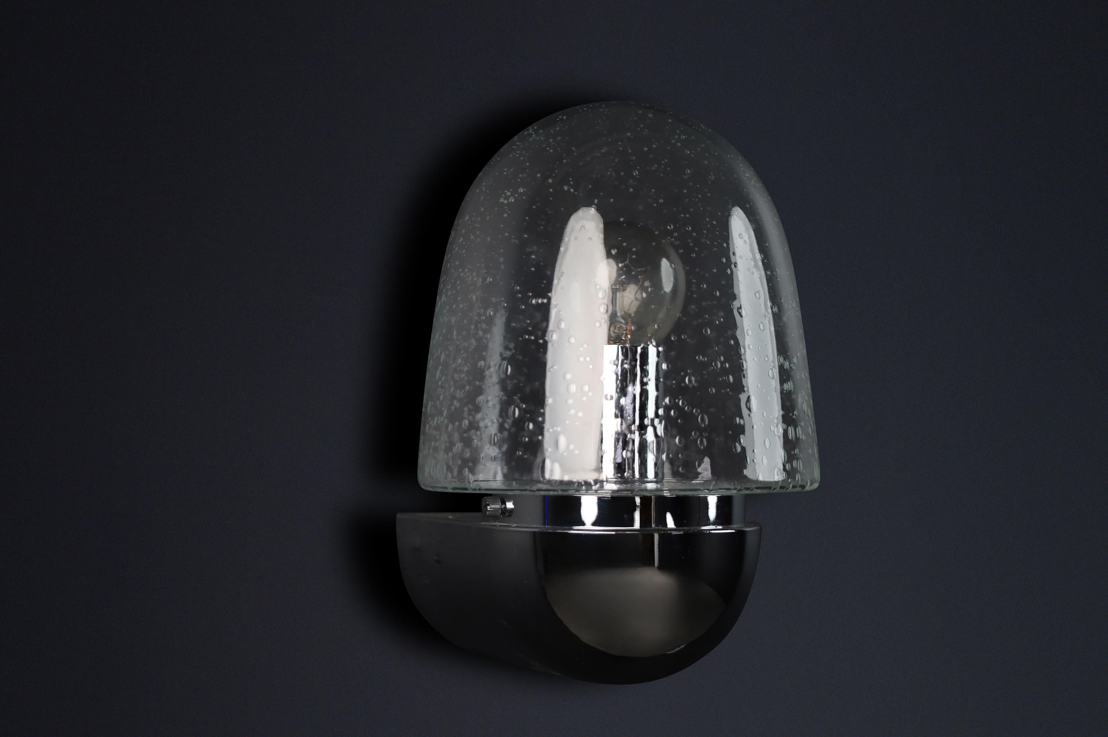 Aplique de pared Glashütte Limburg de mediados de siglo - Cromo y cristal burbuja, años 60 en venta 2