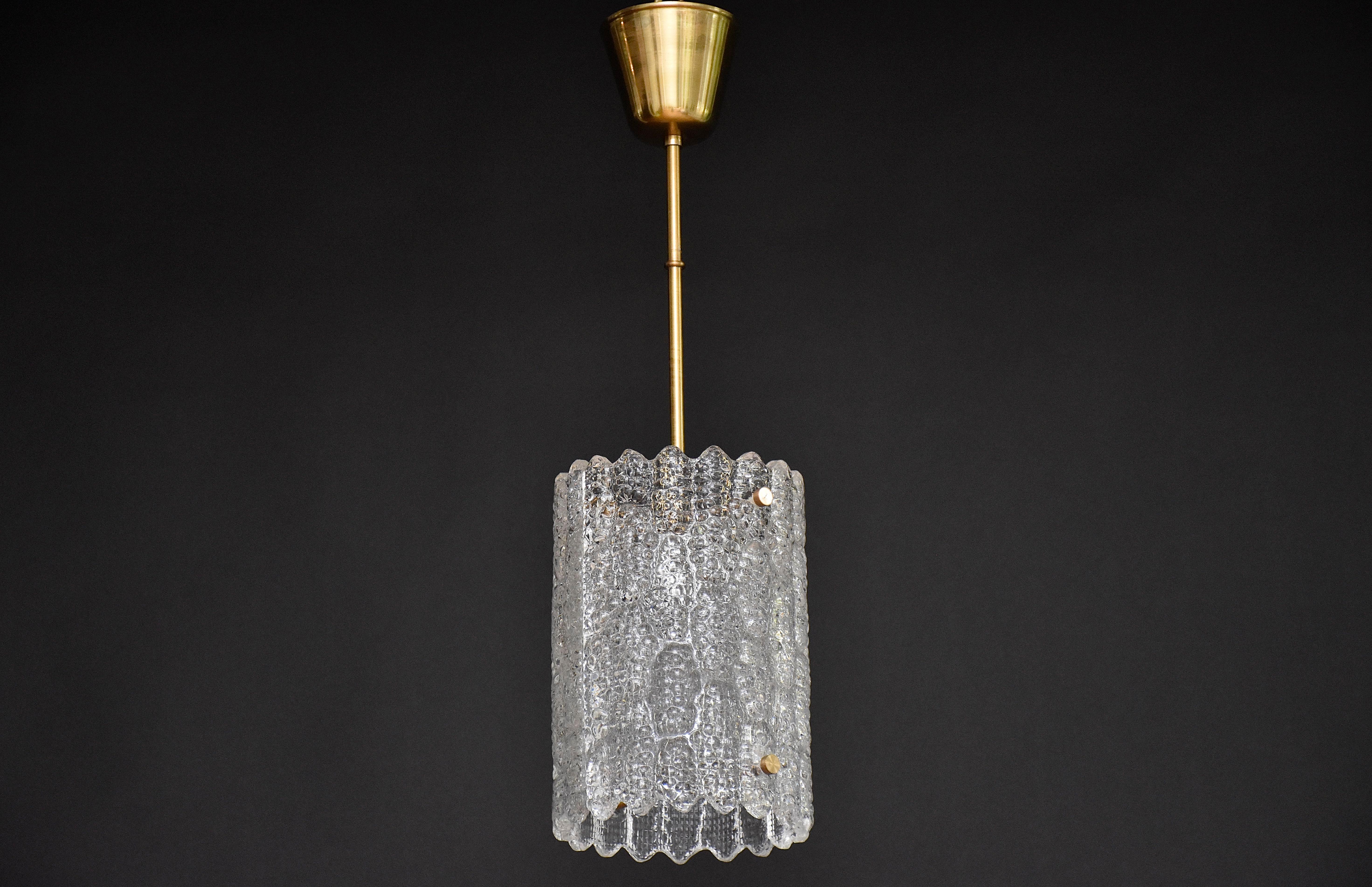 Lámpara/plafón de techo de cristal y latón de mediados de siglo, de Carl Fagerlund para Orrefors Latón en venta