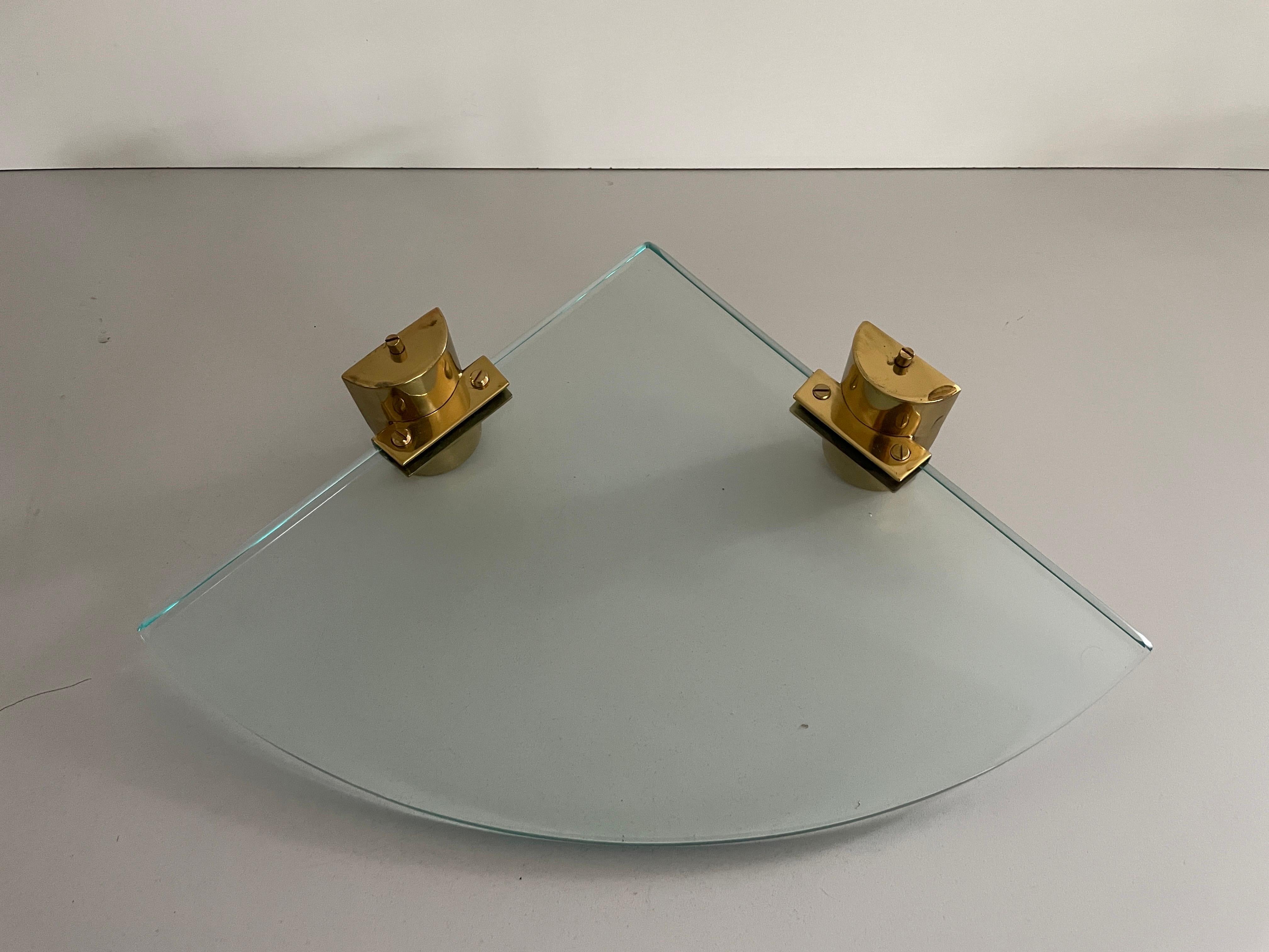 Mid-Century Modern Mid-Century Glass and Brass Pair of Floating Corner Wall Shelfs, 1960s, Italy For Sale