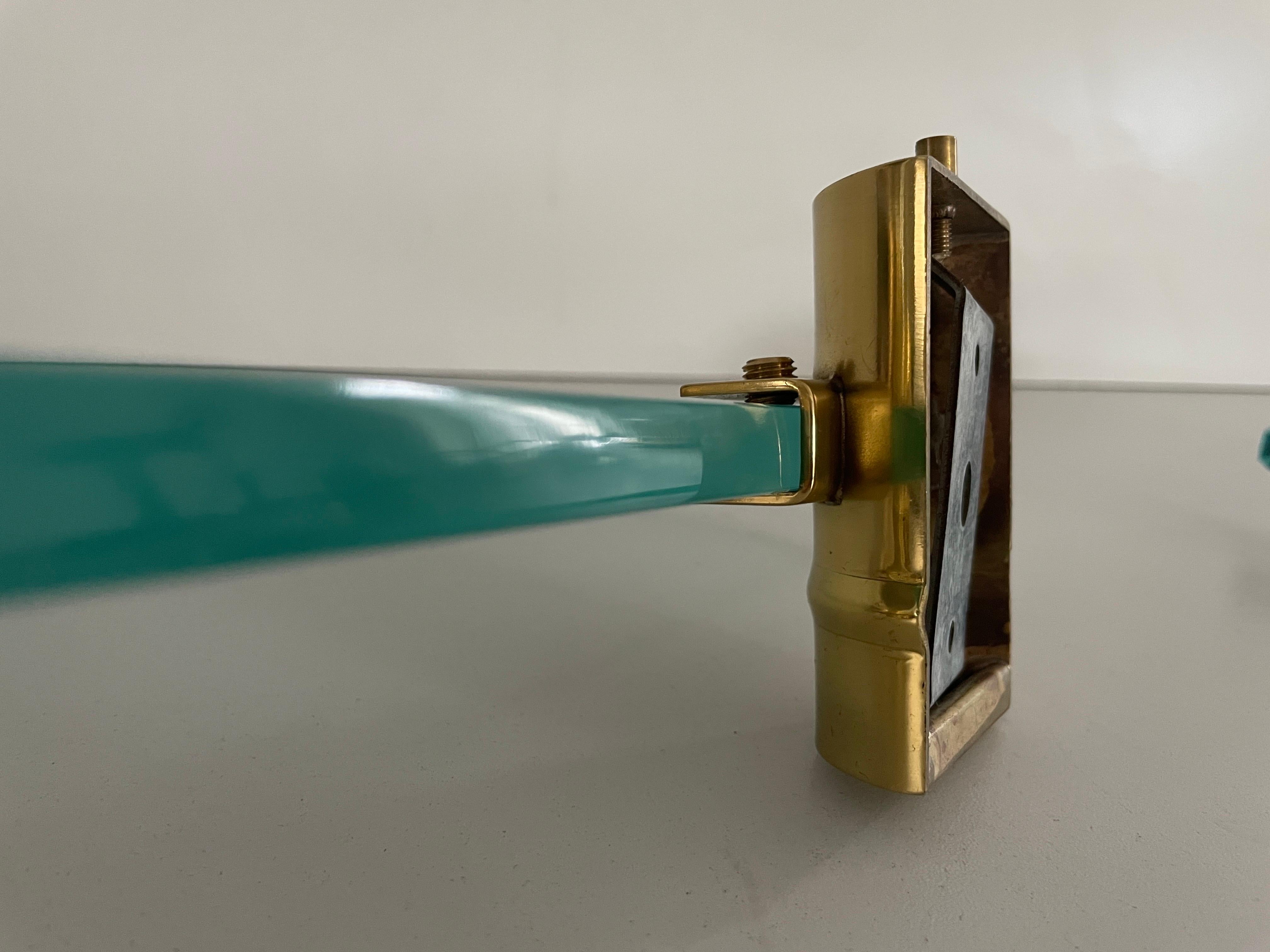 Mid-Century Glass and Brass Pair of Floating Corner Wall Shelfs, 1960s, Italy For Sale 1