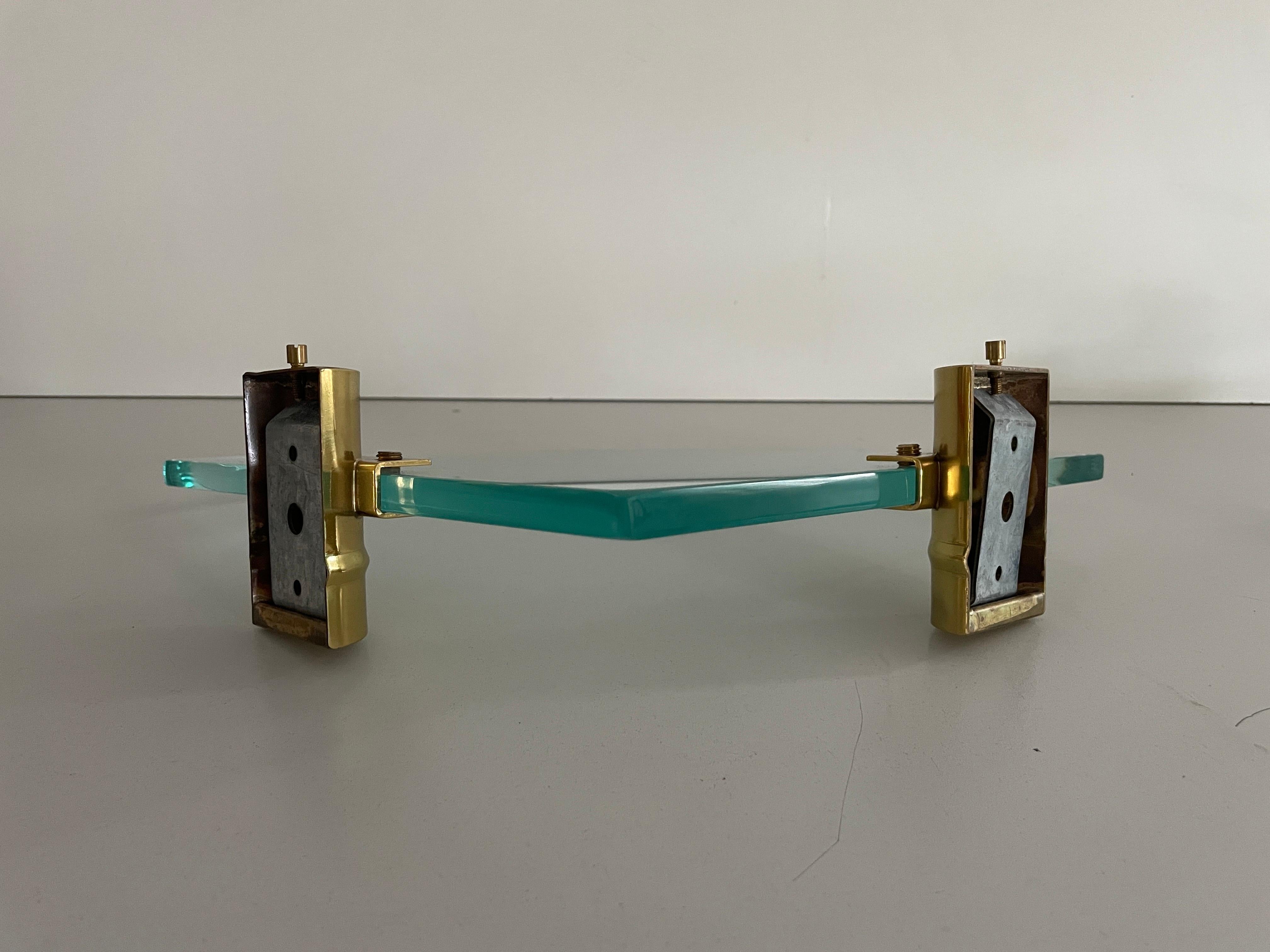 Mid-Century Glass and Brass Pair of Floating Corner Wall Shelfs, 1960s, Italy For Sale 2
