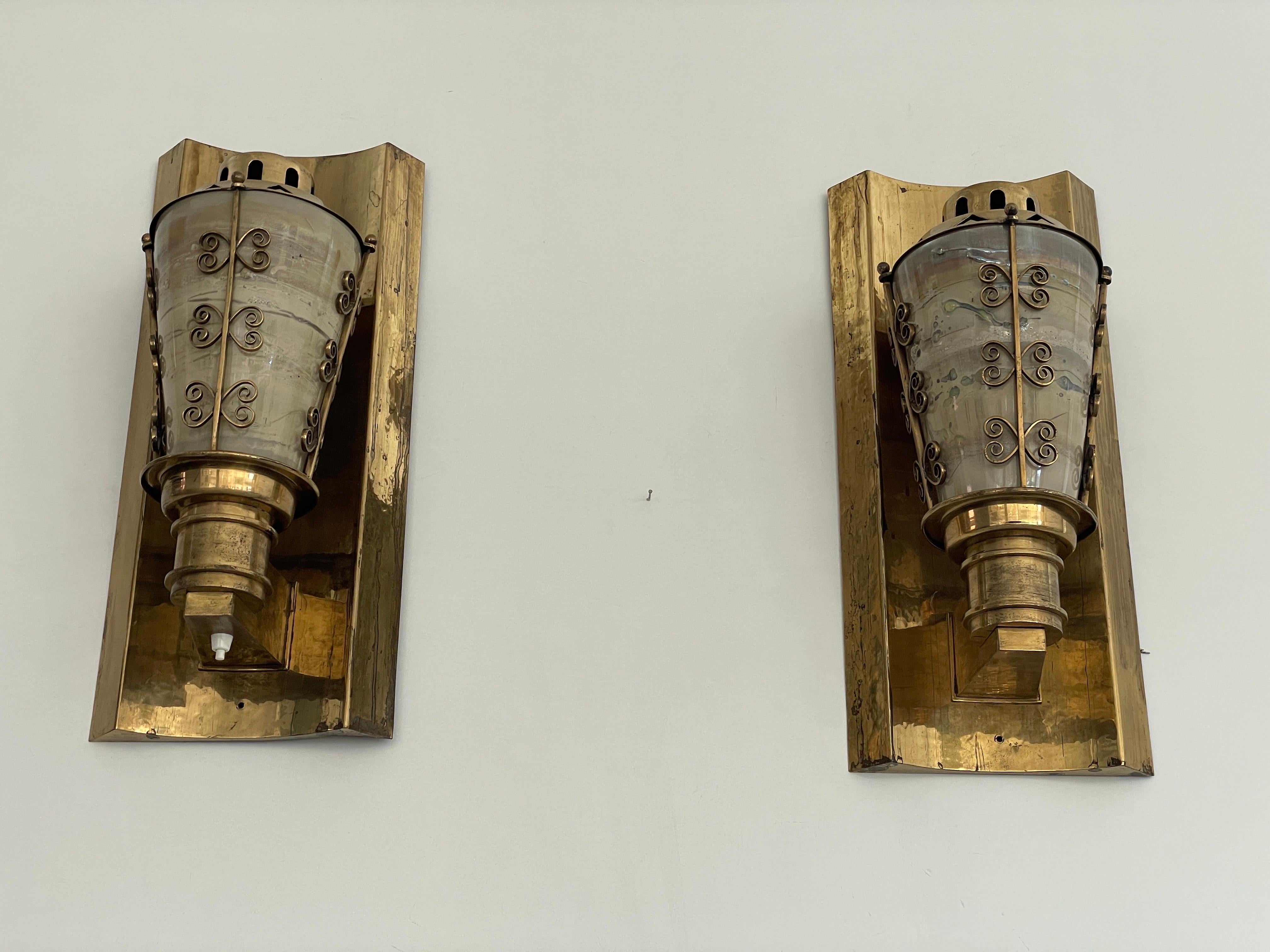Mid-century Glass and Brass Pair of Large Cinema Sconces, 1950s, Germany For Sale 1