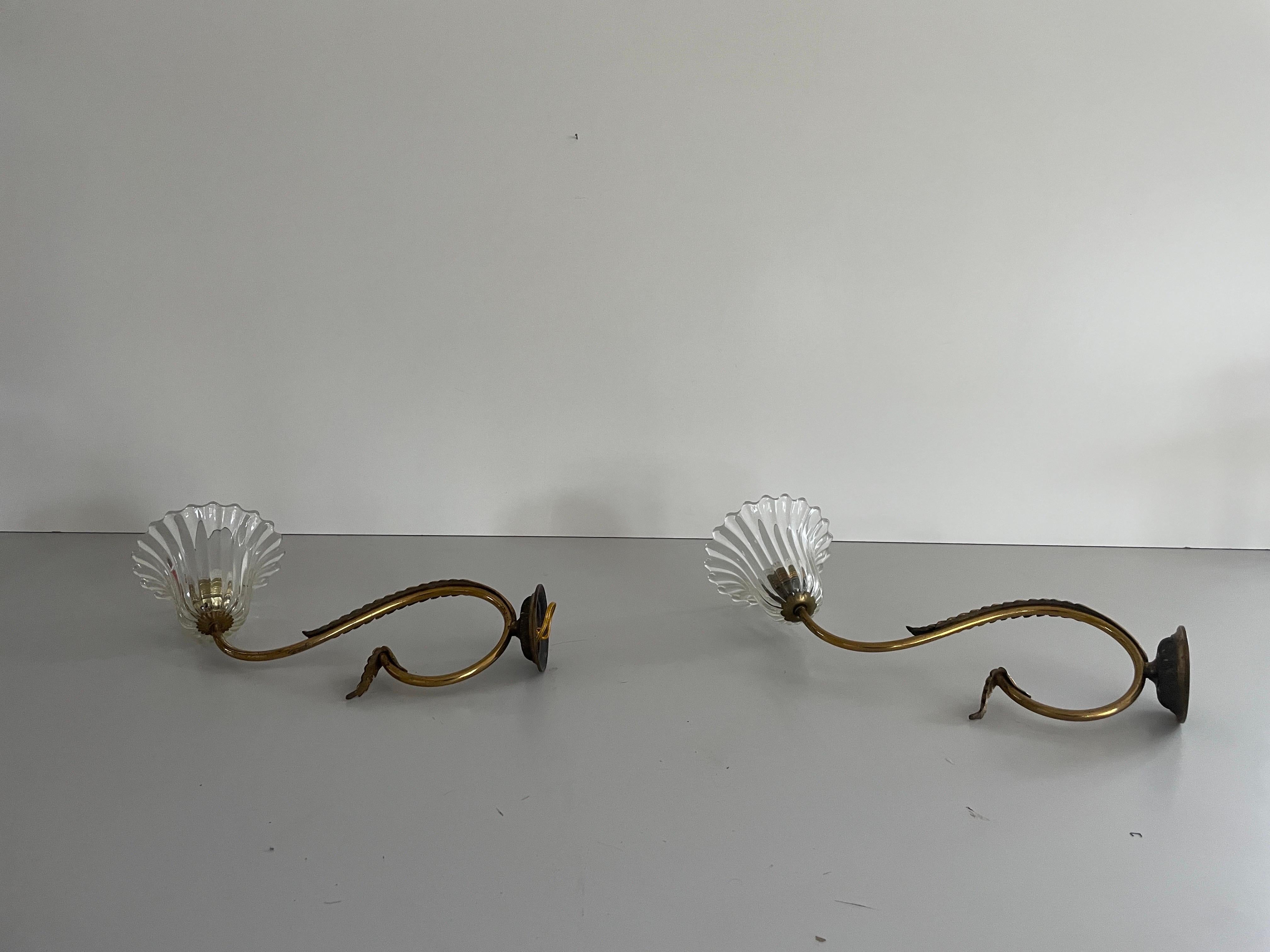 Pareja de apliques de cristal y latón de Barovier & Toso de mediados de siglo, años 50, Italia en venta 12