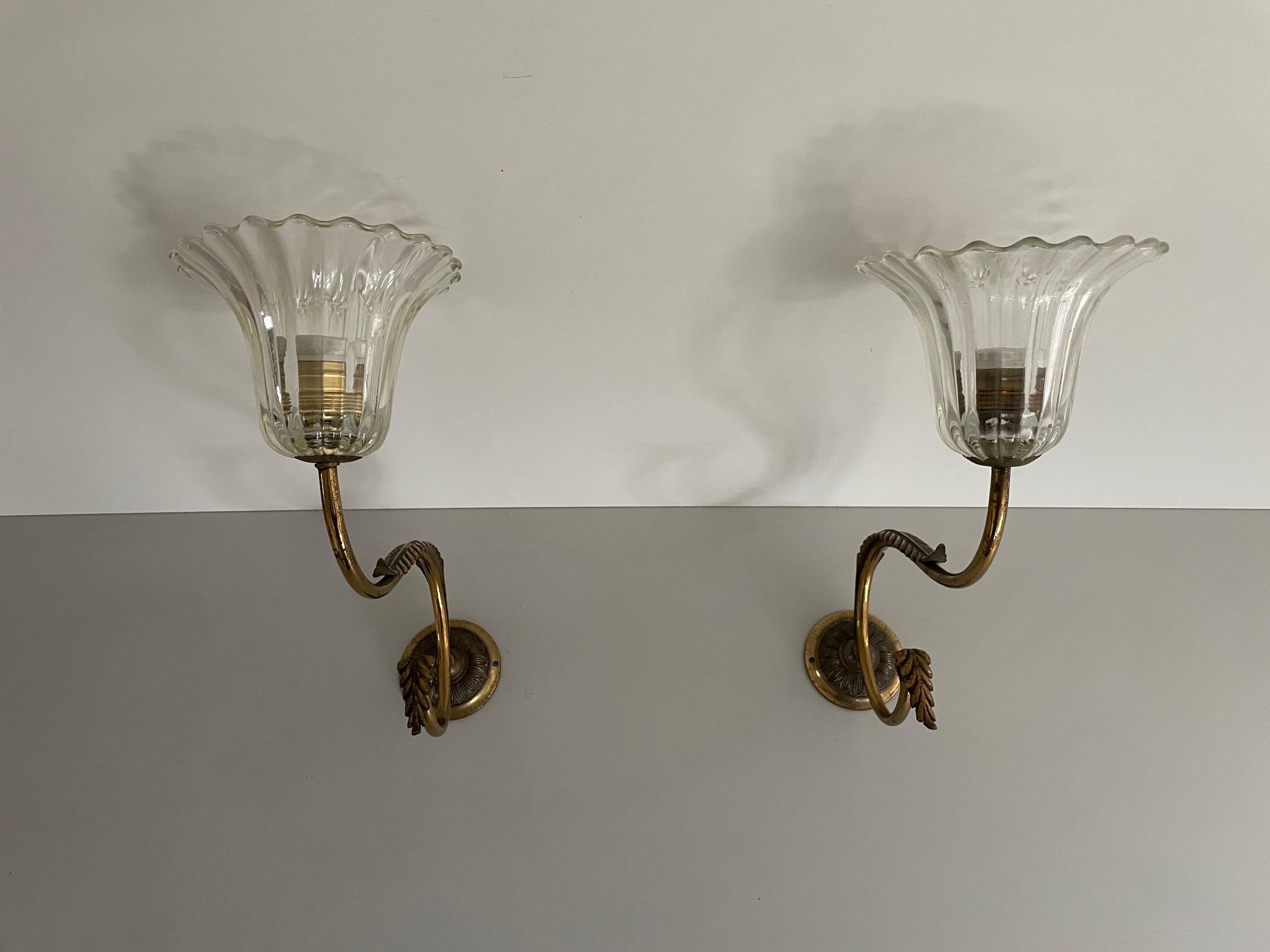 Pareja de apliques de cristal y latón de Barovier & Toso de mediados de siglo, años 50, Italia en Excelente estado para la venta en Hagenbach, DE