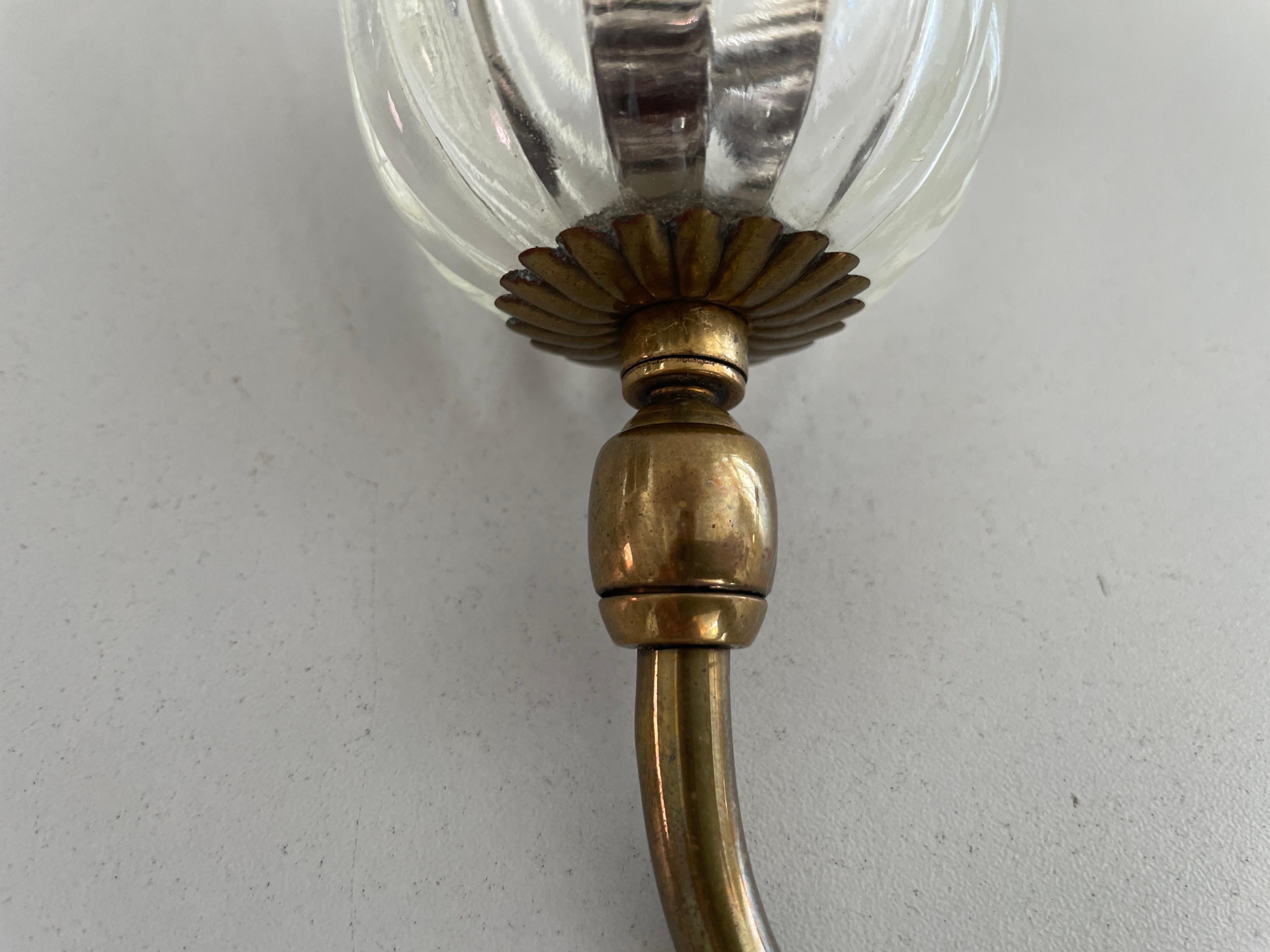 Mid-century Glass and Brass Pair of Sconces by Barovier & Toso, 1950s, Italy For Sale 3