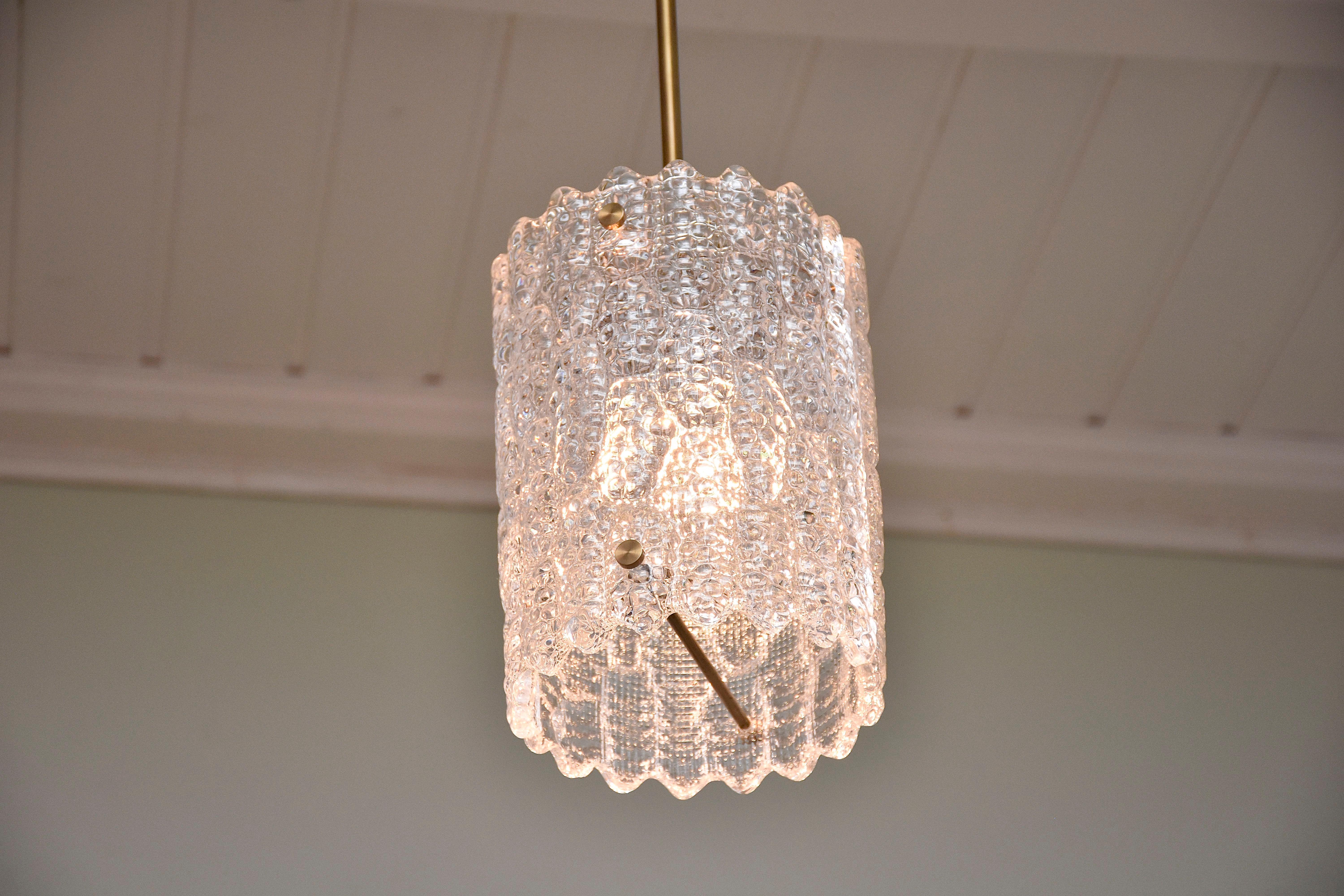Mid-Century moderno Pendenti in vetro e ottone di metà secolo di Carl Fagerlund per Orrefors in vendita