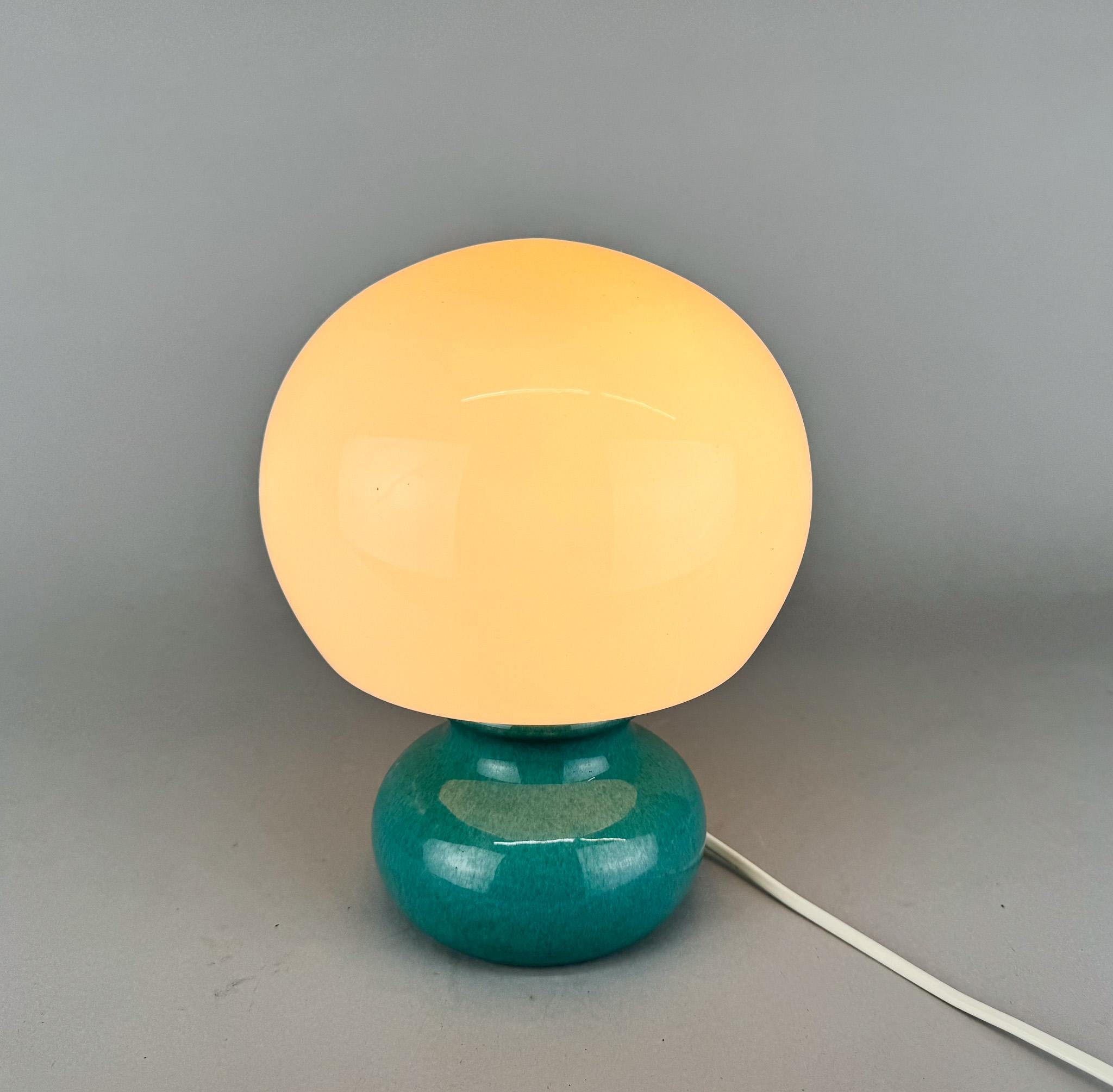 Tchèque Lampe de table en verre et céramique du milieu du siècle, années 1960 en vente