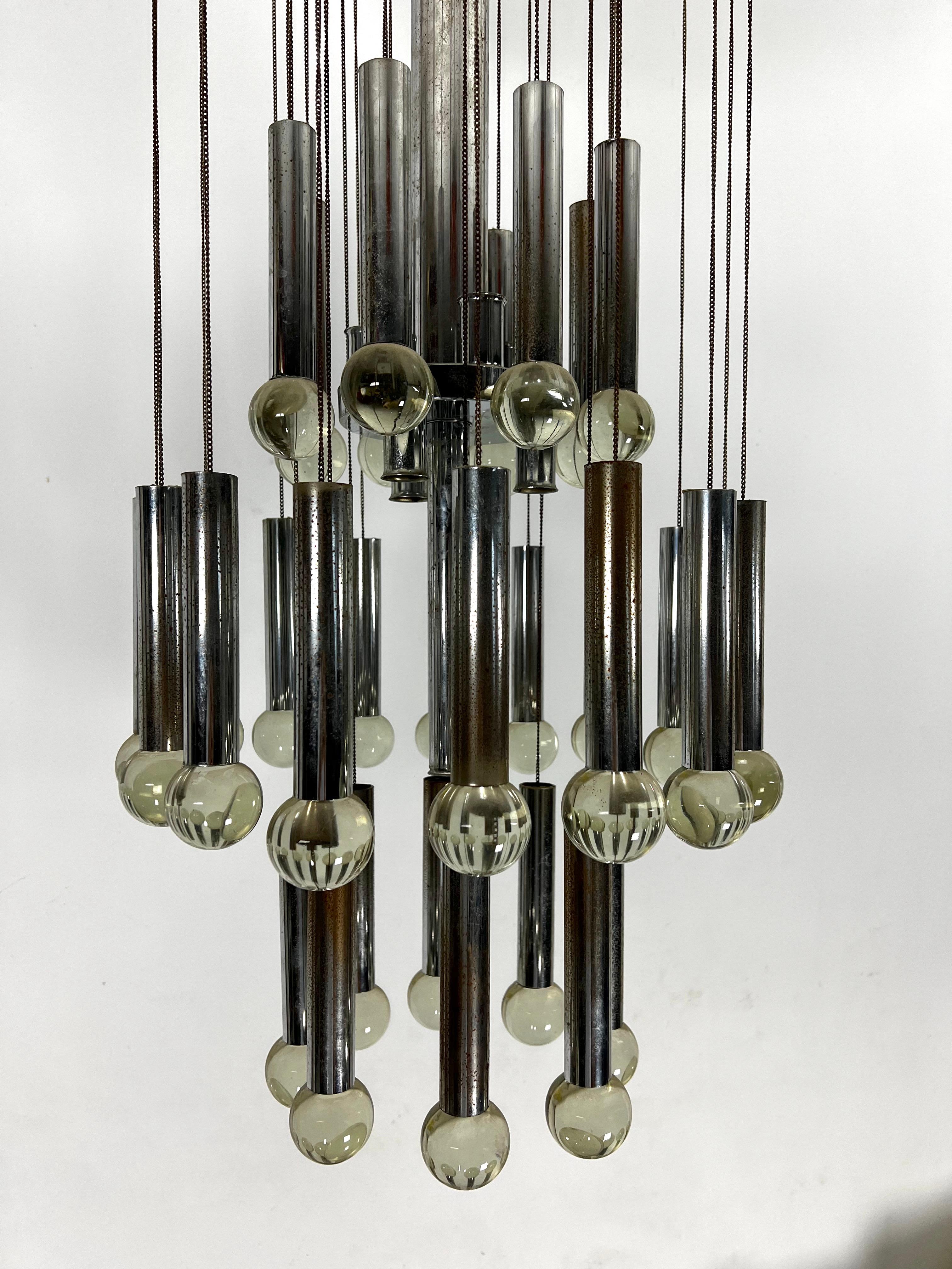 Mid- Century glass and chrome chandelier by Sciolari. Italy 1960s For Sale 1