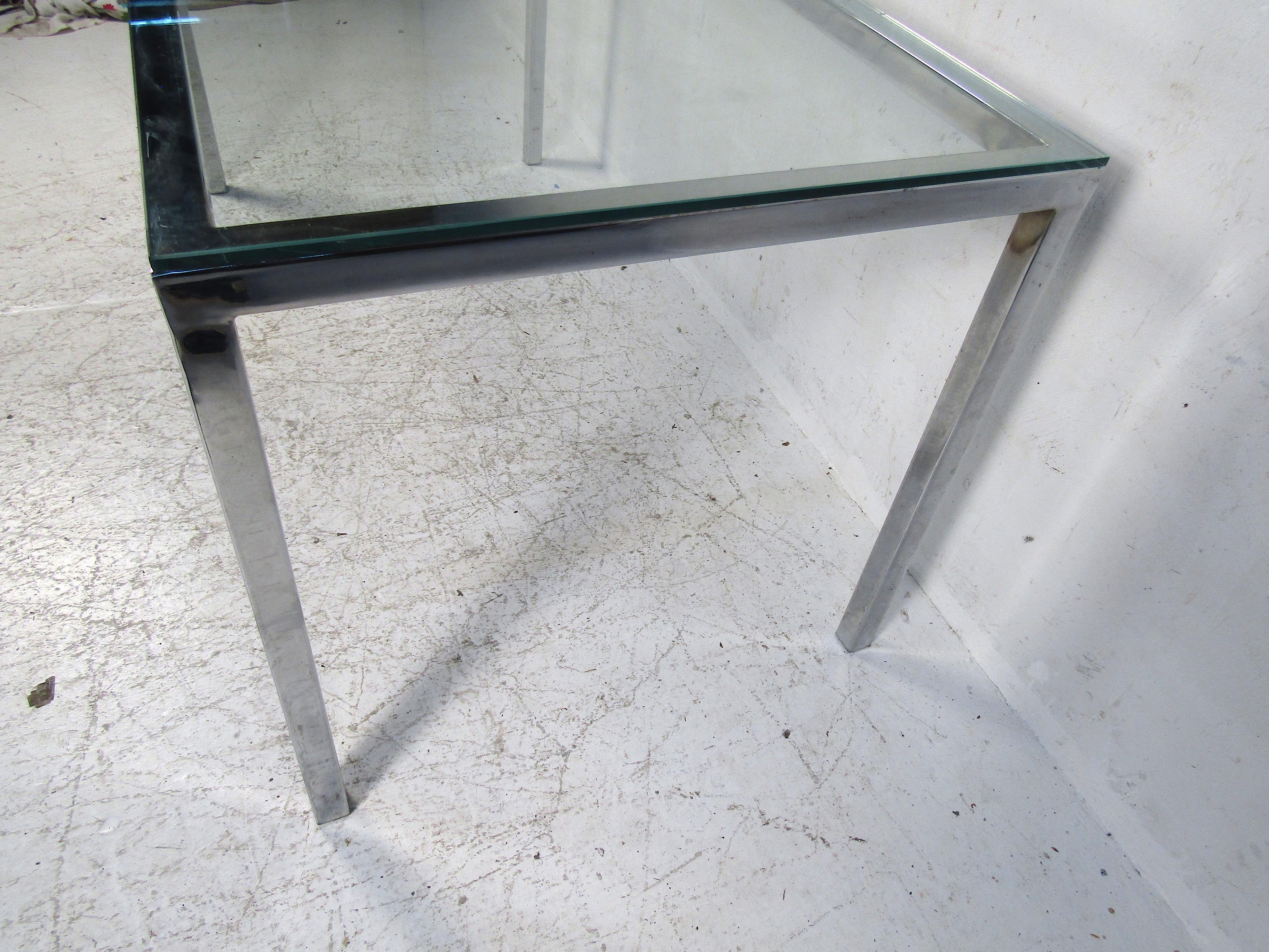 Midcentury Glass and Chrome Dining Table In Good Condition In Brooklyn, NY