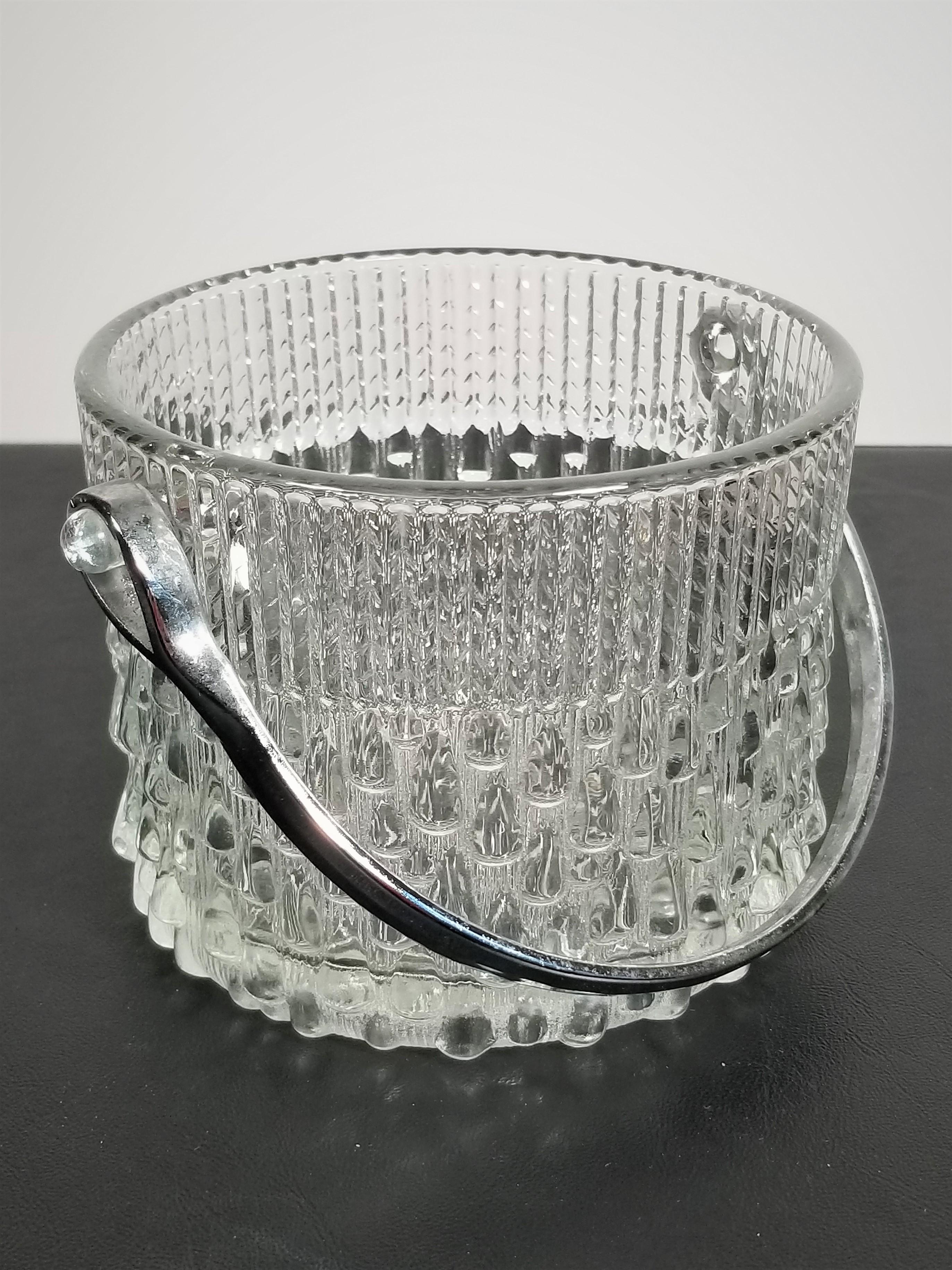 Mid-Century Glass and Chrome Ice Bucket Made in France In Excellent Condition For Sale In New York, NY