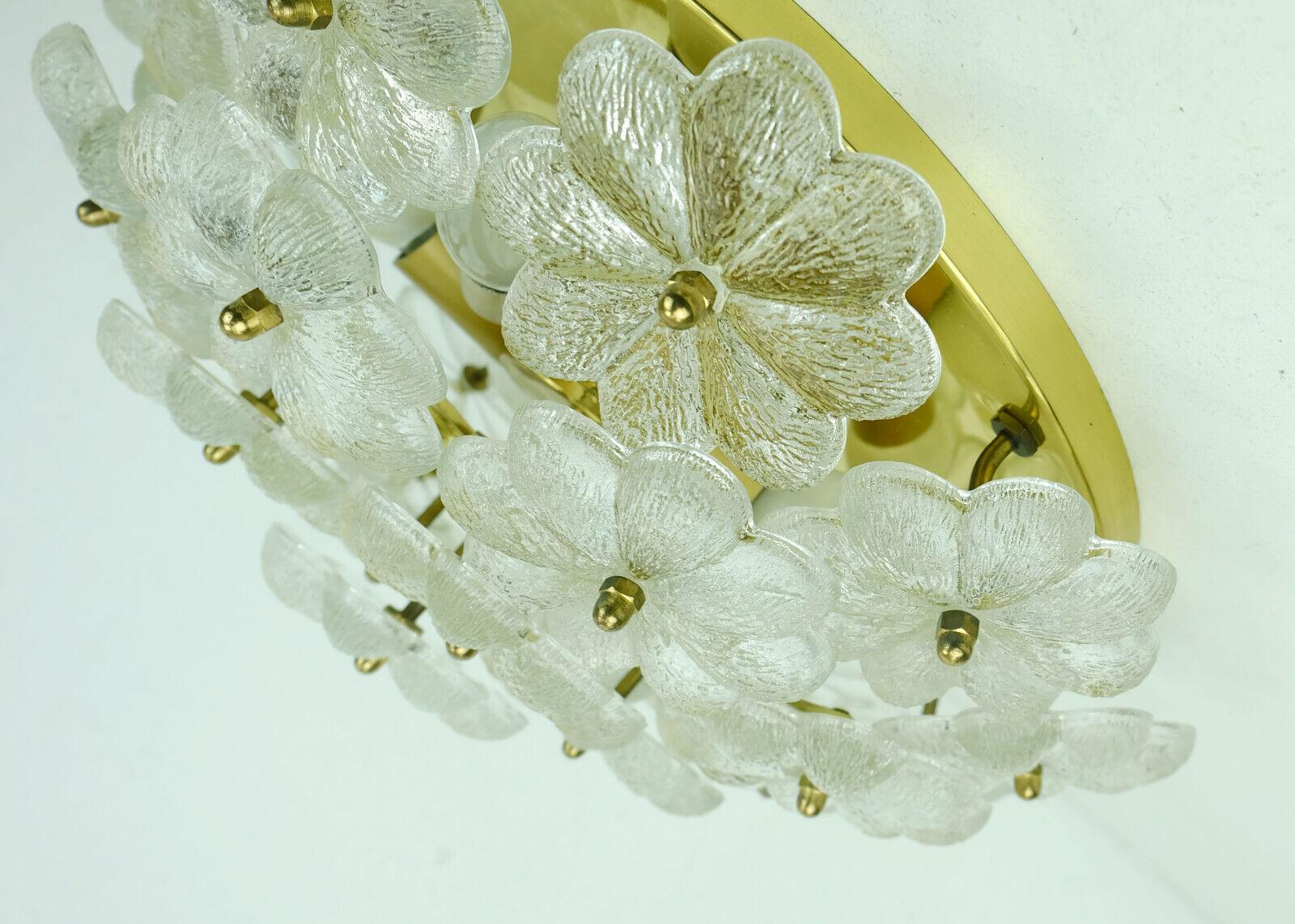 Very beautiful midcentury light manufactured by Ernst Palme in the 1960s. Model 1/1207. 24 glass blossoms are mounted on rods in several rows on a brass base. Holds 5 E14 bulbs. 

Dimensions: Diameter 14.96