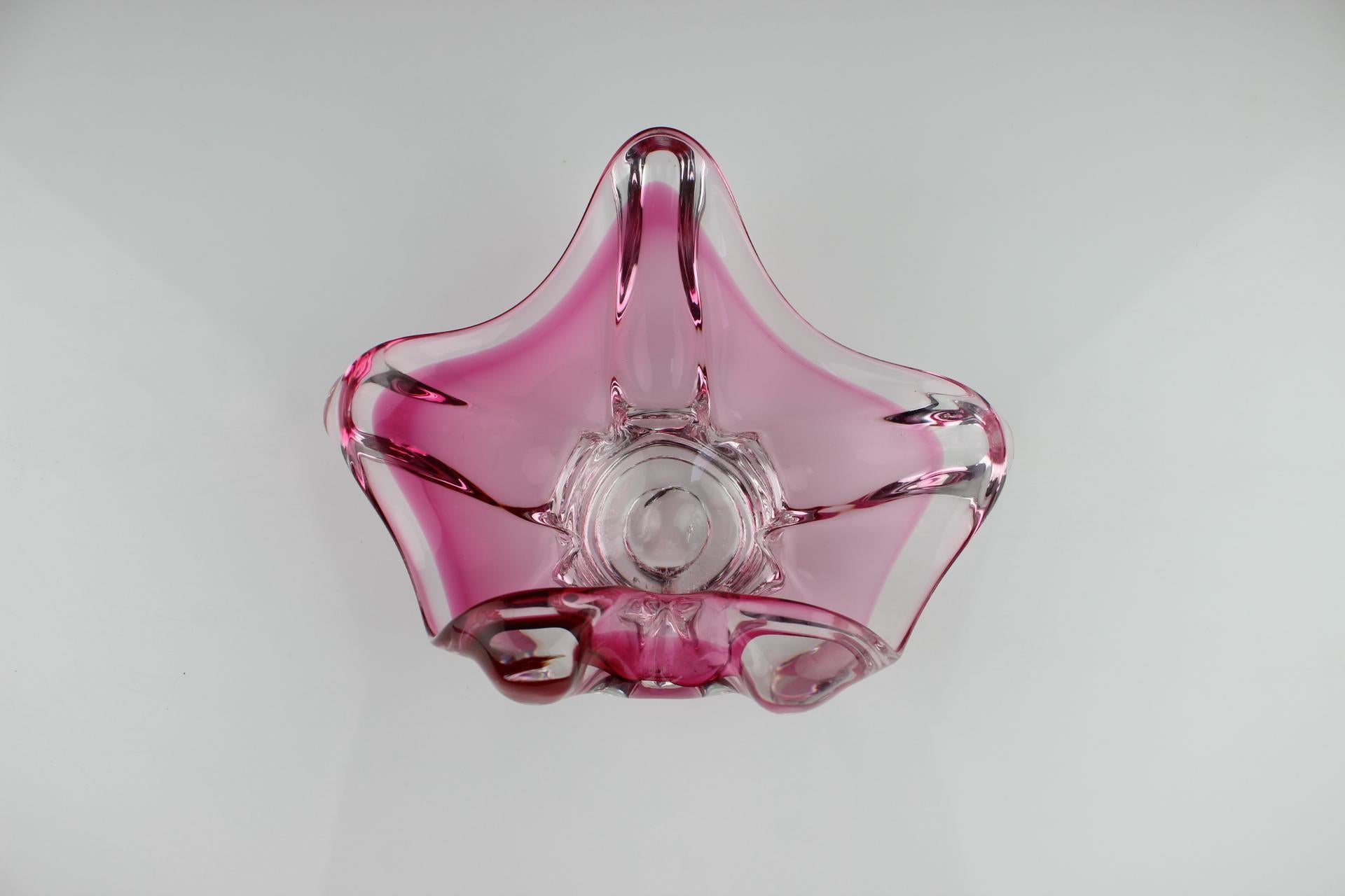 Mid-Century Glass Bowl Designed by Josef Hospodka, 1960's In Good Condition For Sale In Praha, CZ