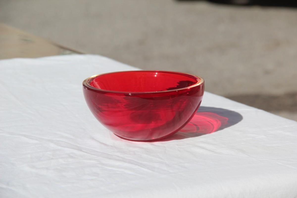 Midcentury Glass Bowl of Murano Glass Ruby Red Seguso 1960s Italian Design In Good Condition In Palermo, Sicily