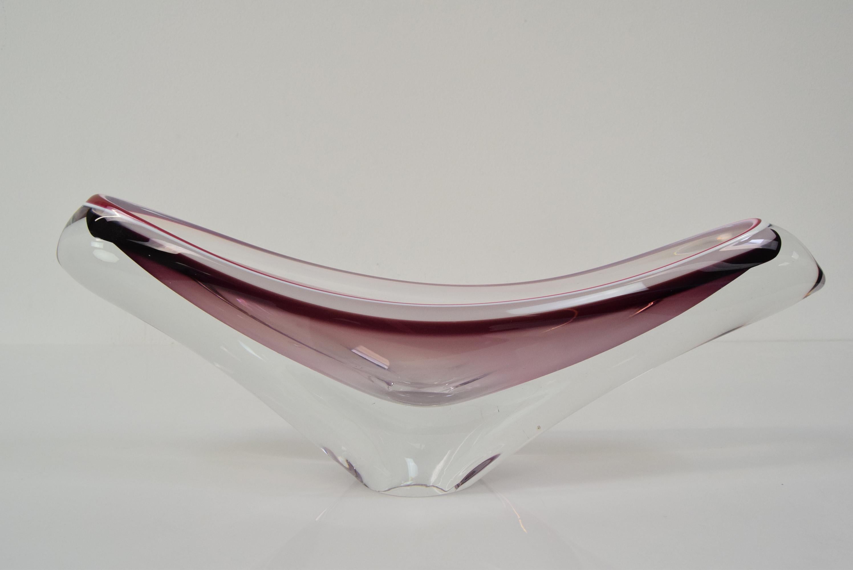 Czech Mid-Century Glass Bowl, Designed Josef Hospodka for Chribska, 1960's For Sale