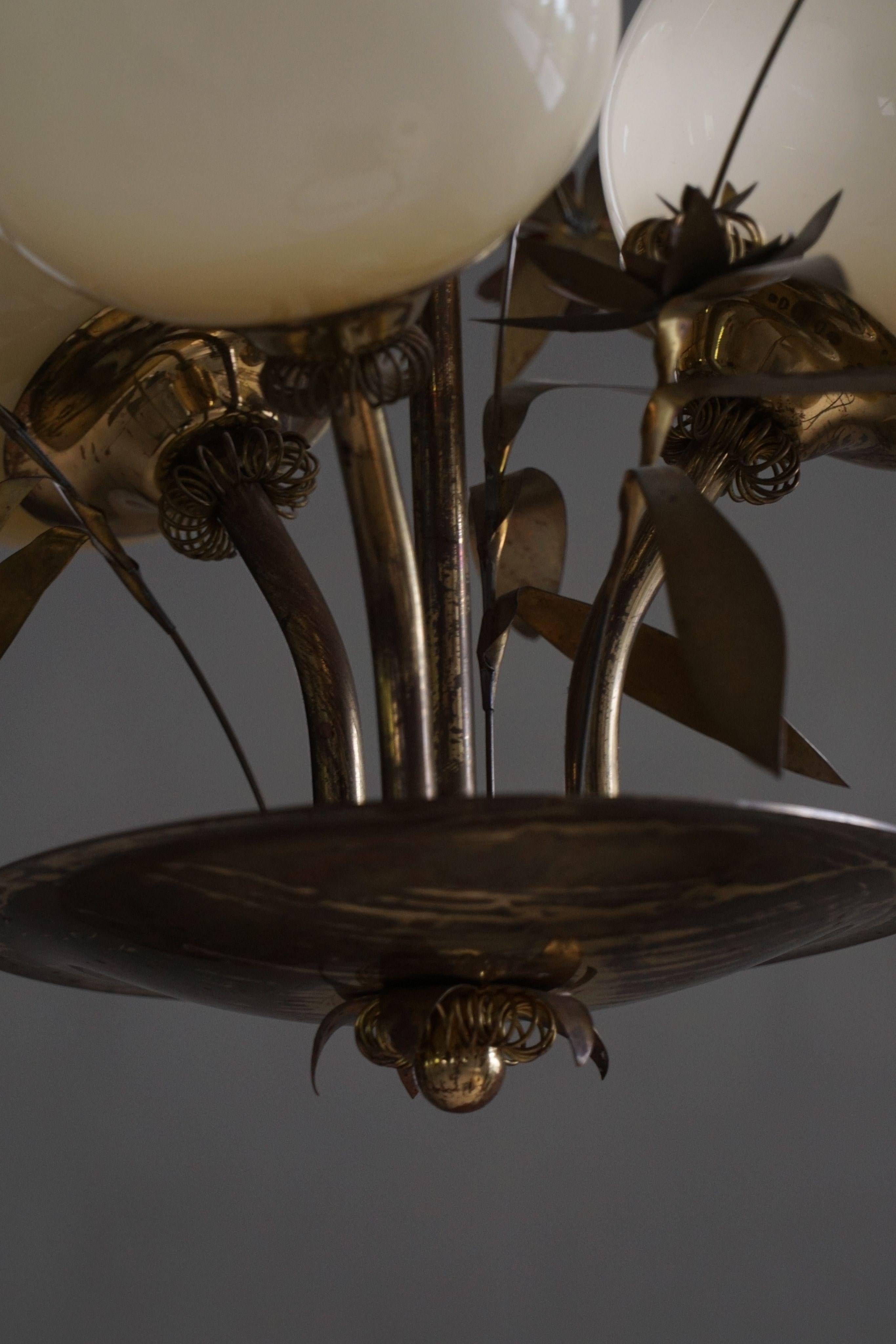Lampadario in vetro e ottone del Medio Secolo, modello 501-3 di Stockmann, Finlandia, anni '40 in vendita 5