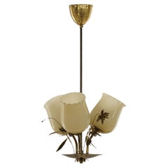 Araña de cristal y latón de mediados de siglo, Modelo 501-3 de Stockmann, Finlandia, años 40