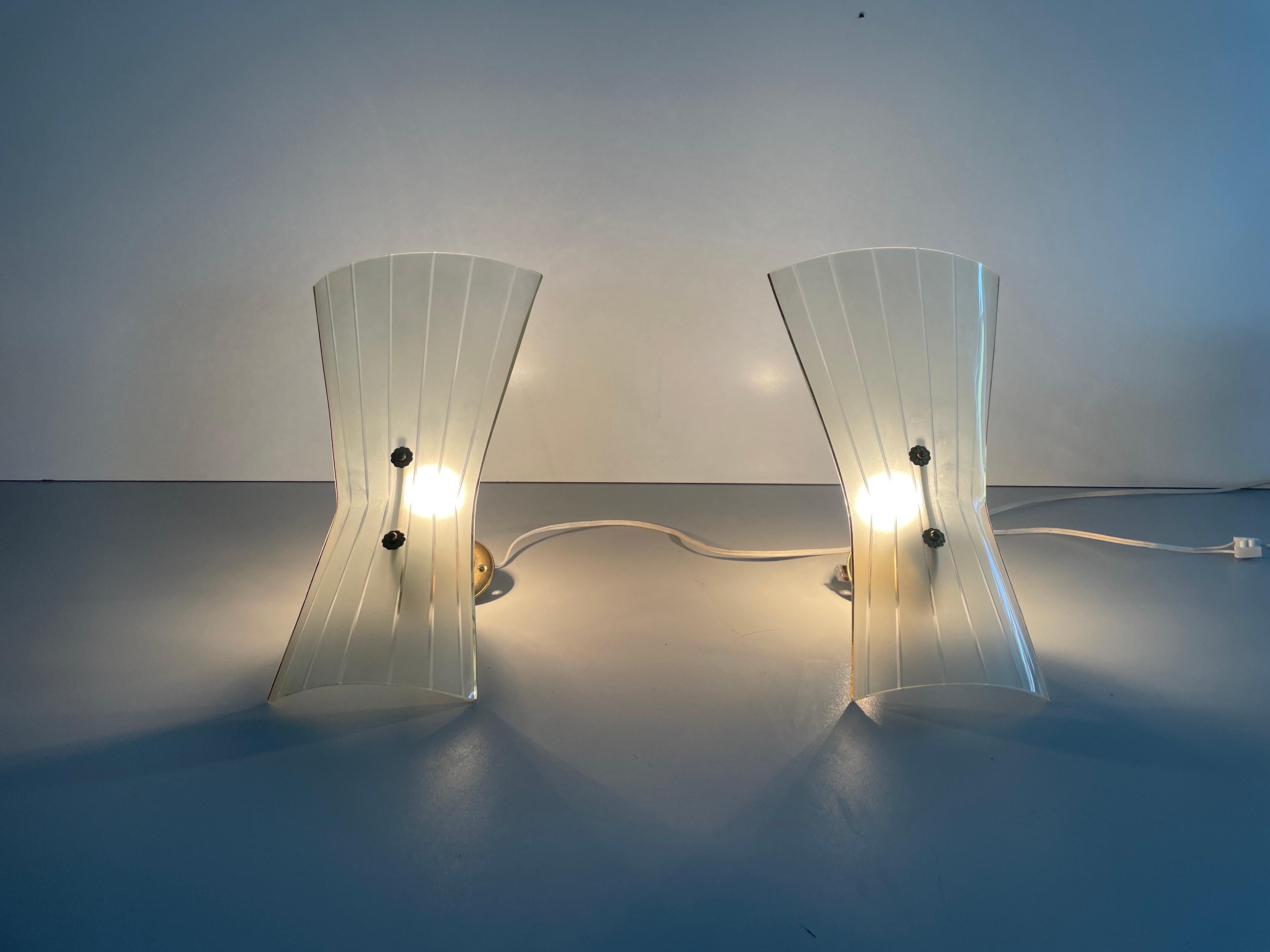 Pareja de candelabros de cristal y latón de mediados de siglo, años 50, Italia en venta 7