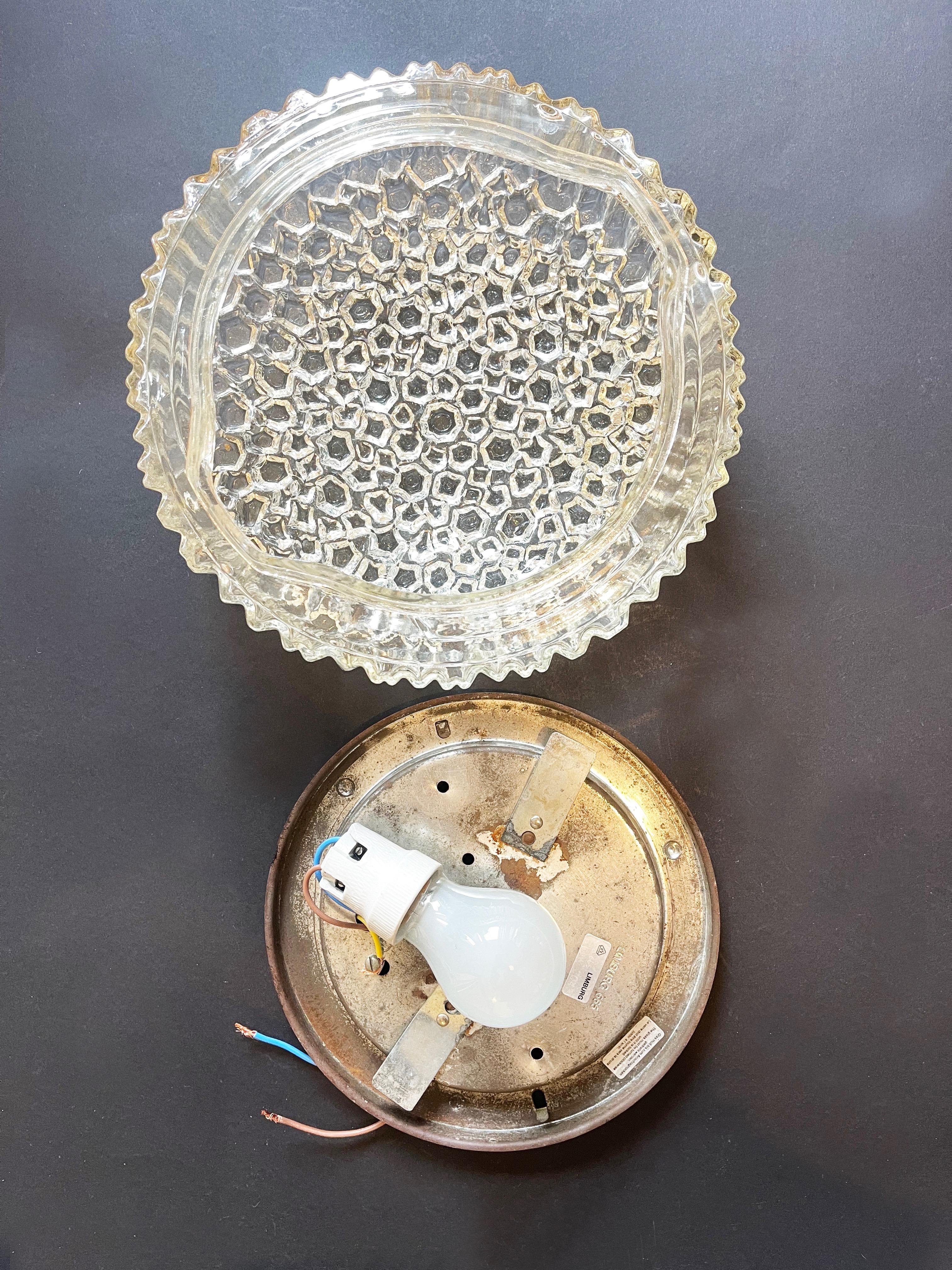 Lampada da incasso in vetro a bolle bianche di metà secolo Helena Tynell Glashütte Limburg in vendita 4