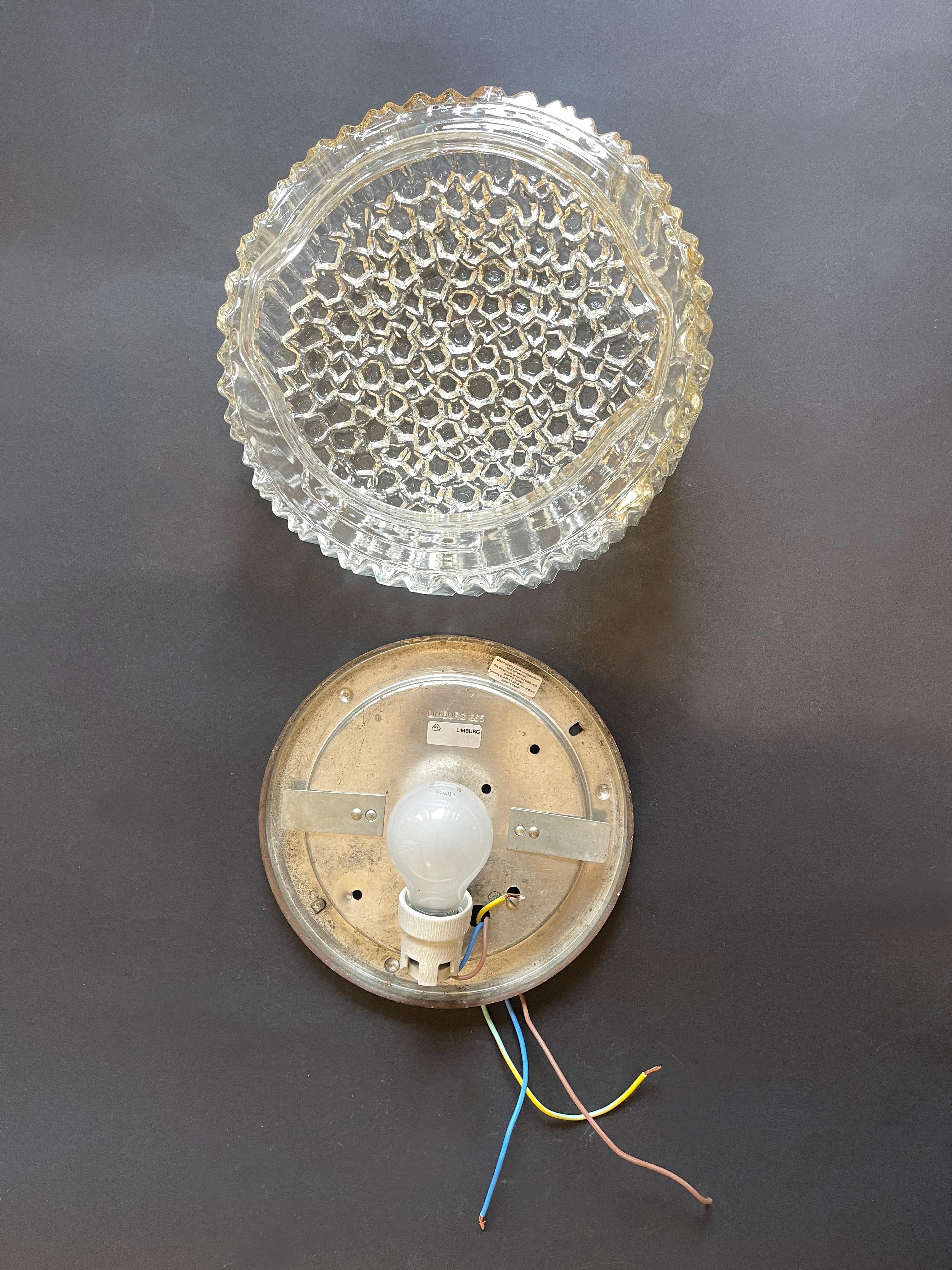 Lampada da incasso in vetro a bolle bianche di metà secolo Helena Tynell Glashütte Limburg in vendita 5