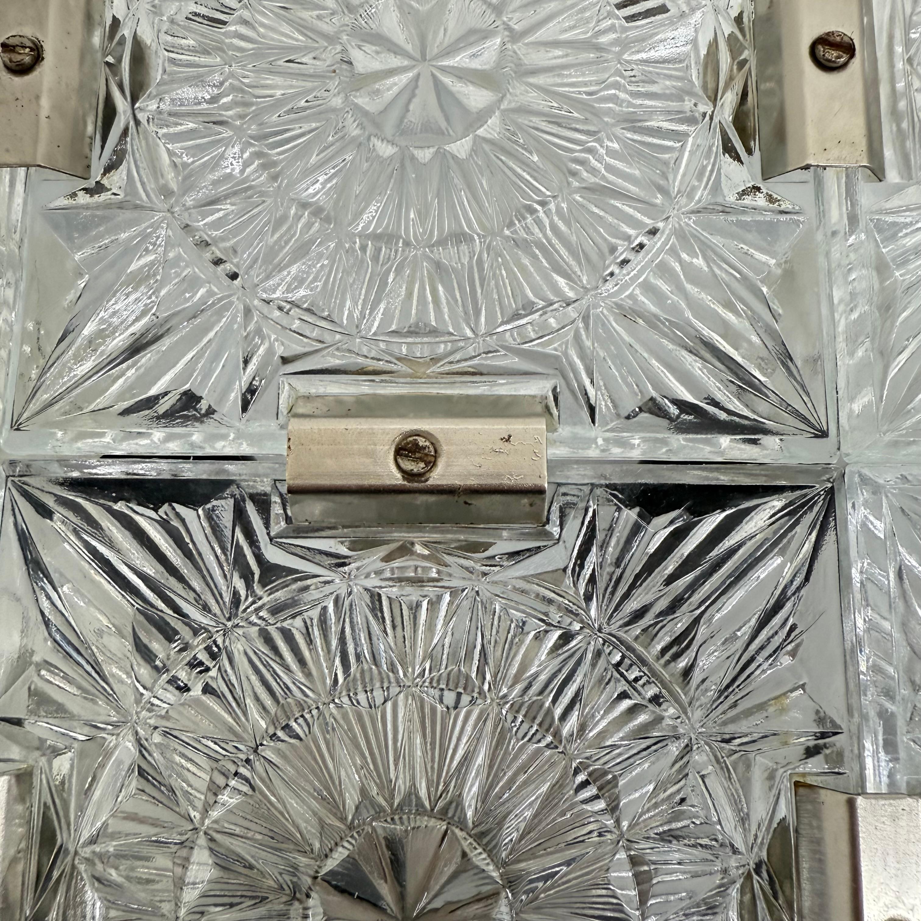 Lámpara de techo de cristal de mediados de siglo de Kamenicky Senov , década de 1970 en Bueno estado para la venta en Delft, NL