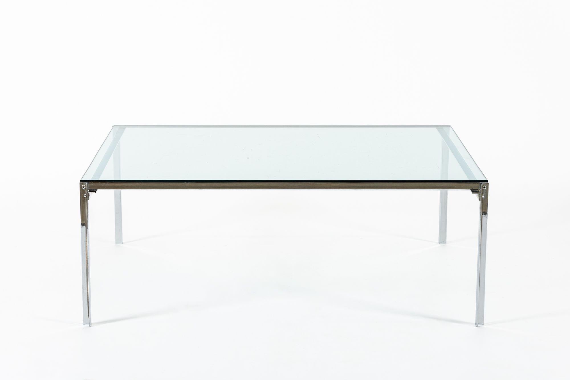 Mid-Century Modern Table basse en verre et chrome du milieu du siècle par Katavalos pour Laverne Originals en vente