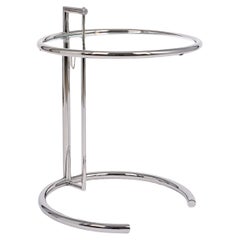 Table d'appoint en verre et chrome du milieu du siècle dernier par Eileen Gray (attr.)