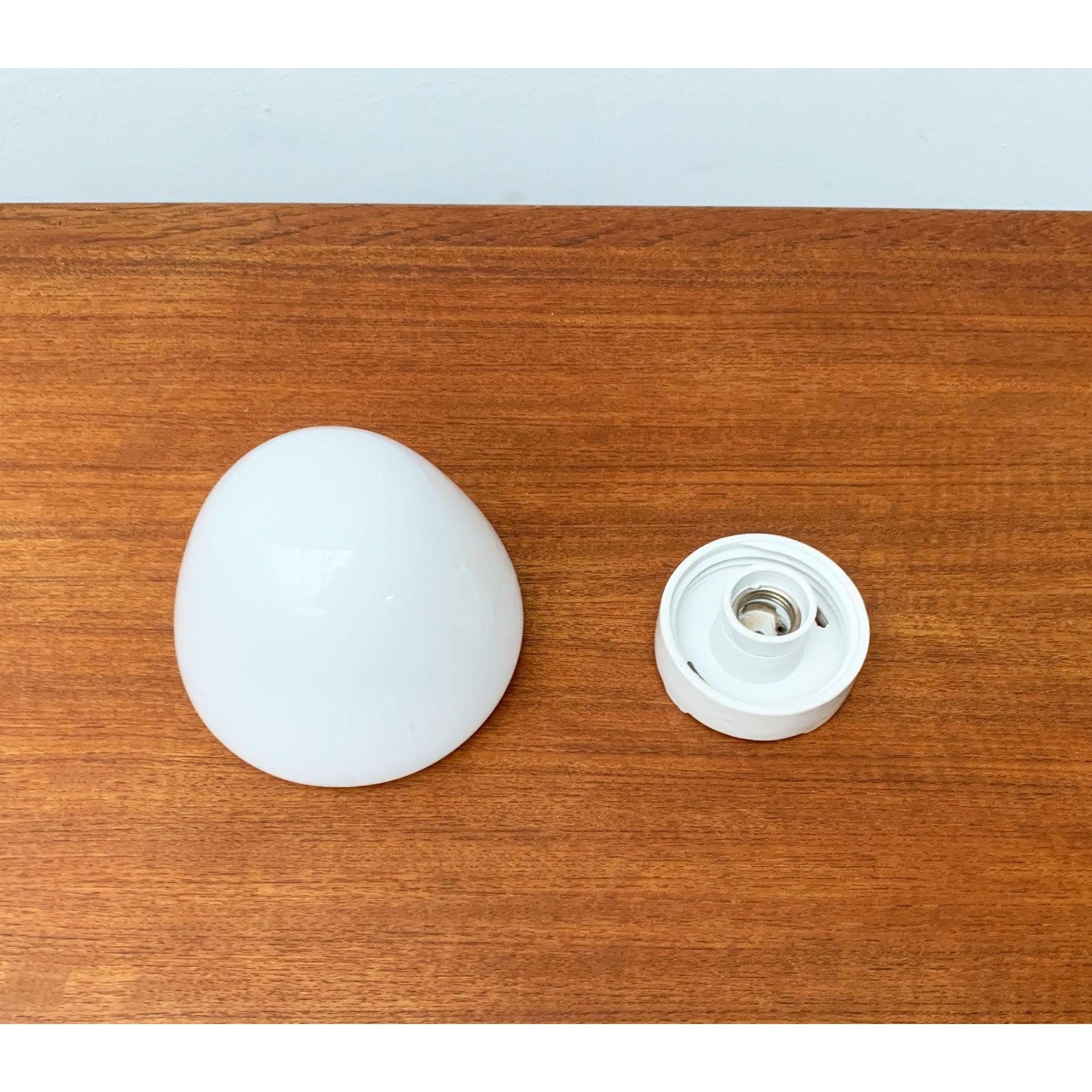 Lampada da soffitto o da parete in vetro Erdbeere di metà secolo di Wilhelm Wagenfeld per Lindner in vendita 5