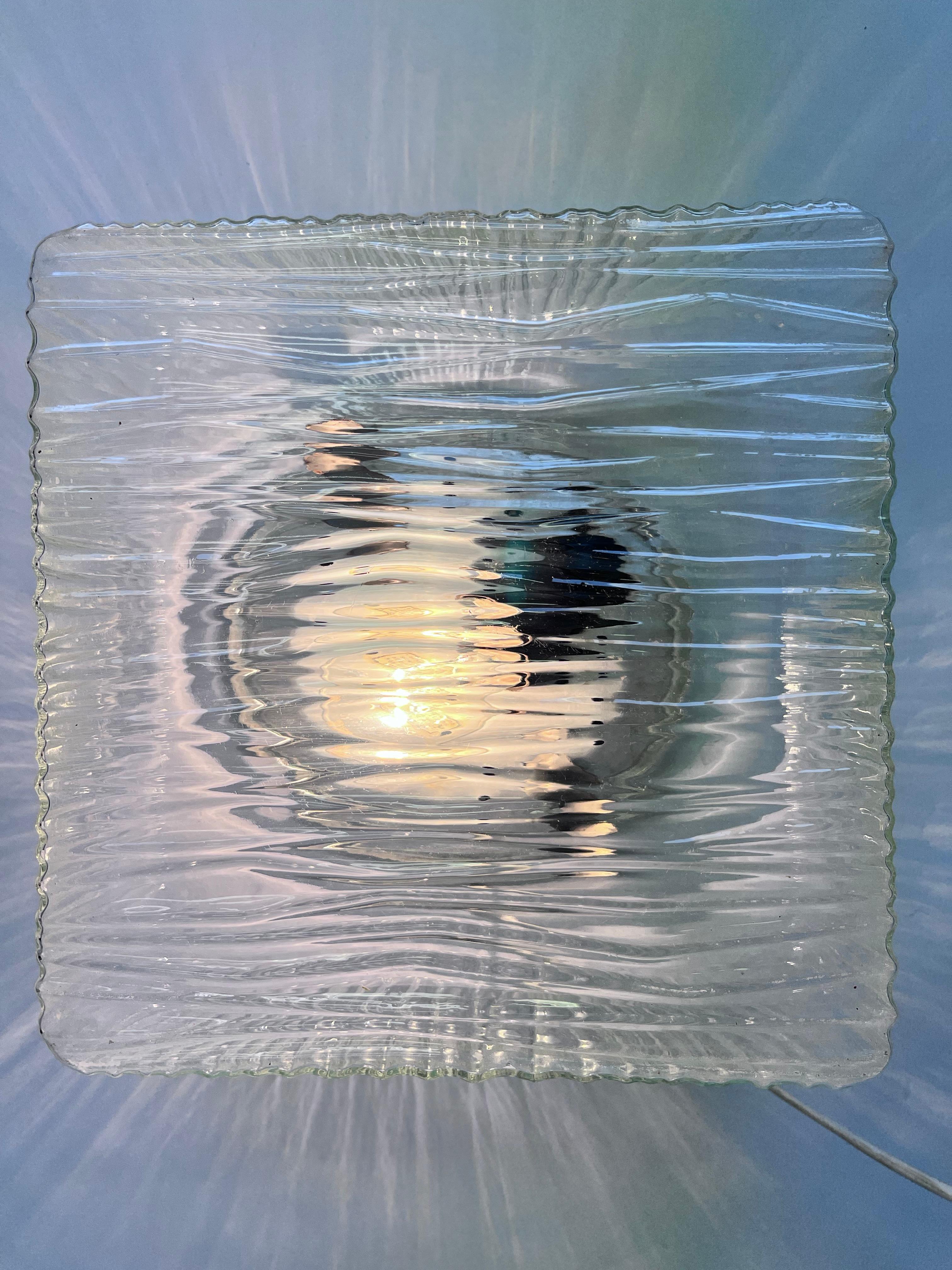 Empotrable o aplique de cristal de mediados de siglo, Checoslovaquia siglo XX en venta