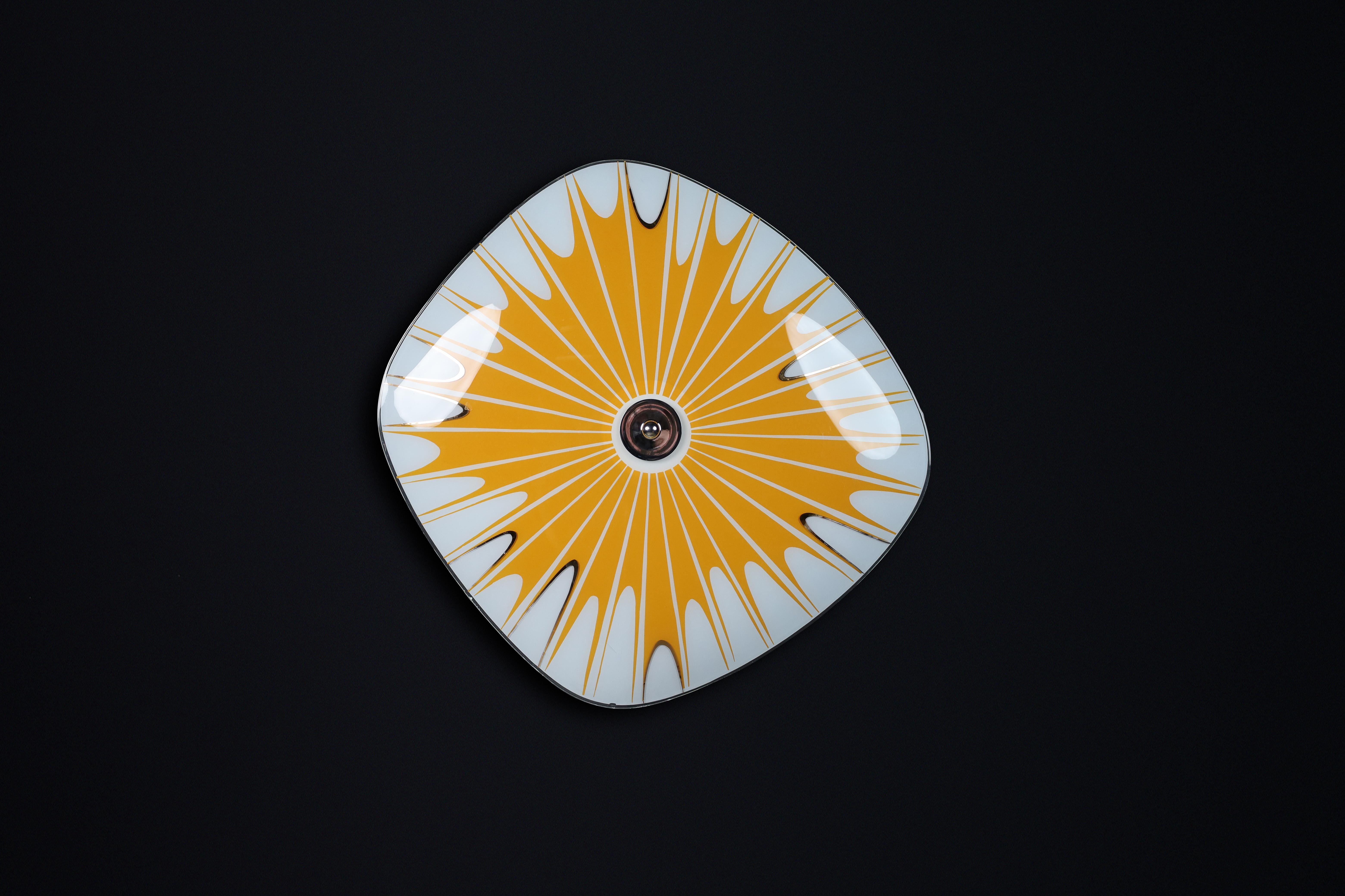 Mid-Century Glass Hanging Pendant or Wall Light Brussels World Expo 1958 (no:1) In Good Condition For Sale In Almelo, NL