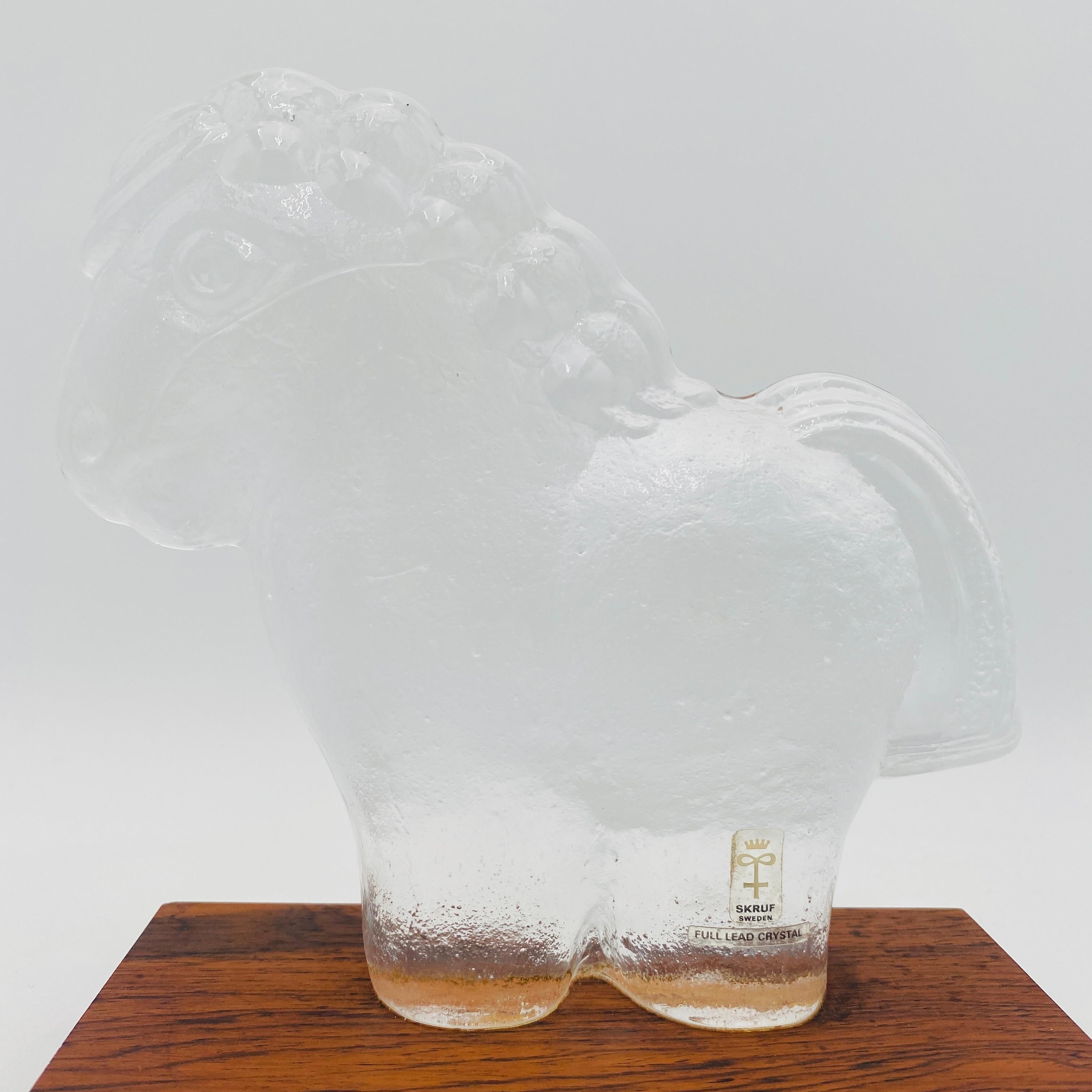 Escultura de caballo de cristal de mediados de siglo de Bengt Edenfalk para Skruf, Suecia Años 60 Sueco en venta