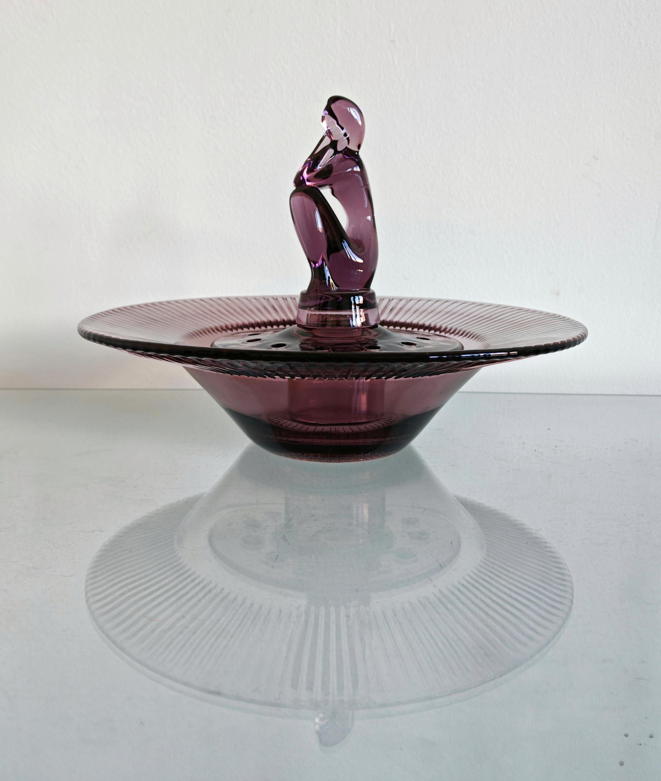 In questa inserzione troverai un rarissimo set di ciotole galleggianti in vetro del Mid Century Modern o un'ikebana con una piccola scultura intitolata 