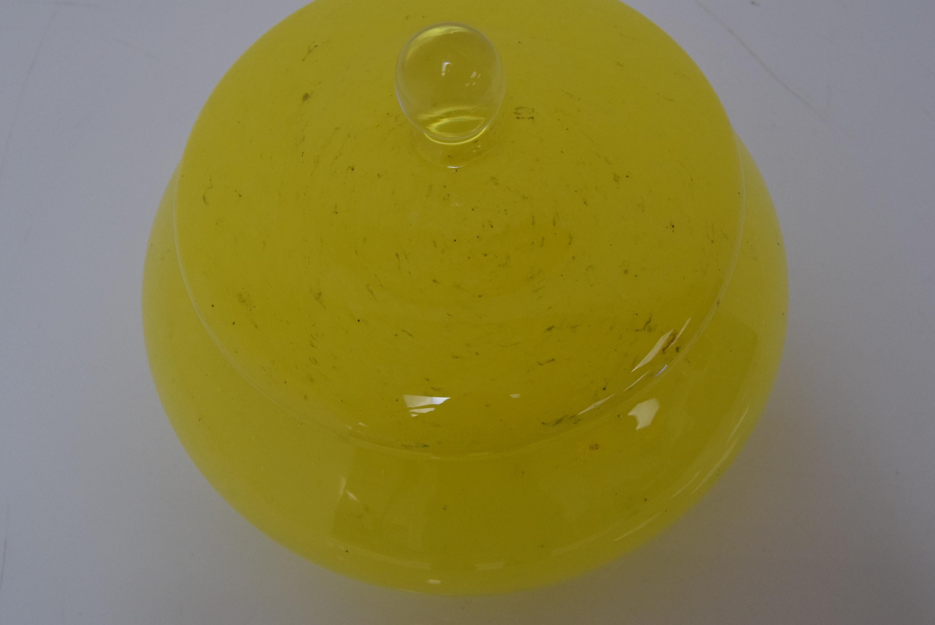 Midcentury Glass Jar, Glasswork Novy Bor, 1960s For Sale 5