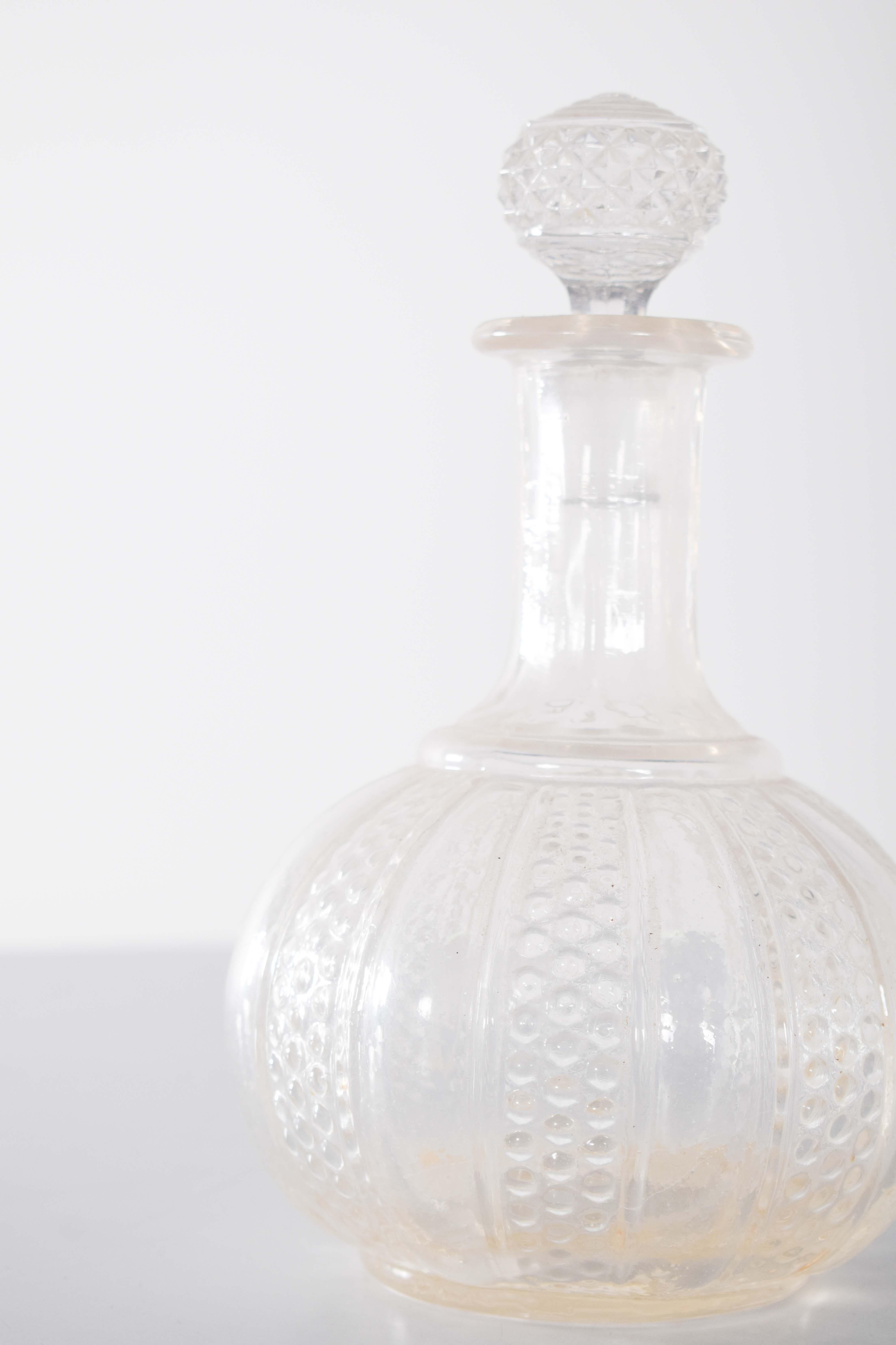 20ième siècle Bouteille à liqueur en verre du milieu du siècle en vente
