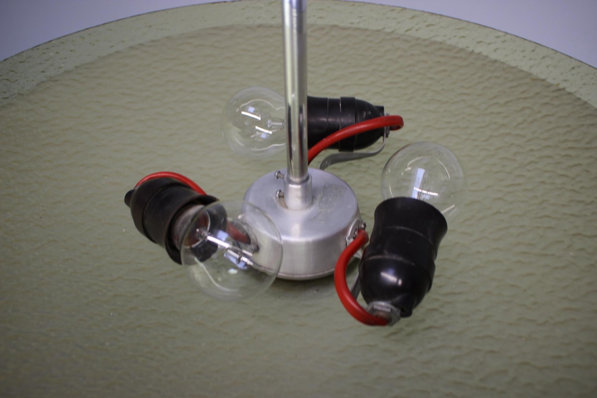 Vetro Ciondolo in vetro di metà secolo, anni '60, Cecoslovacchia in vendita