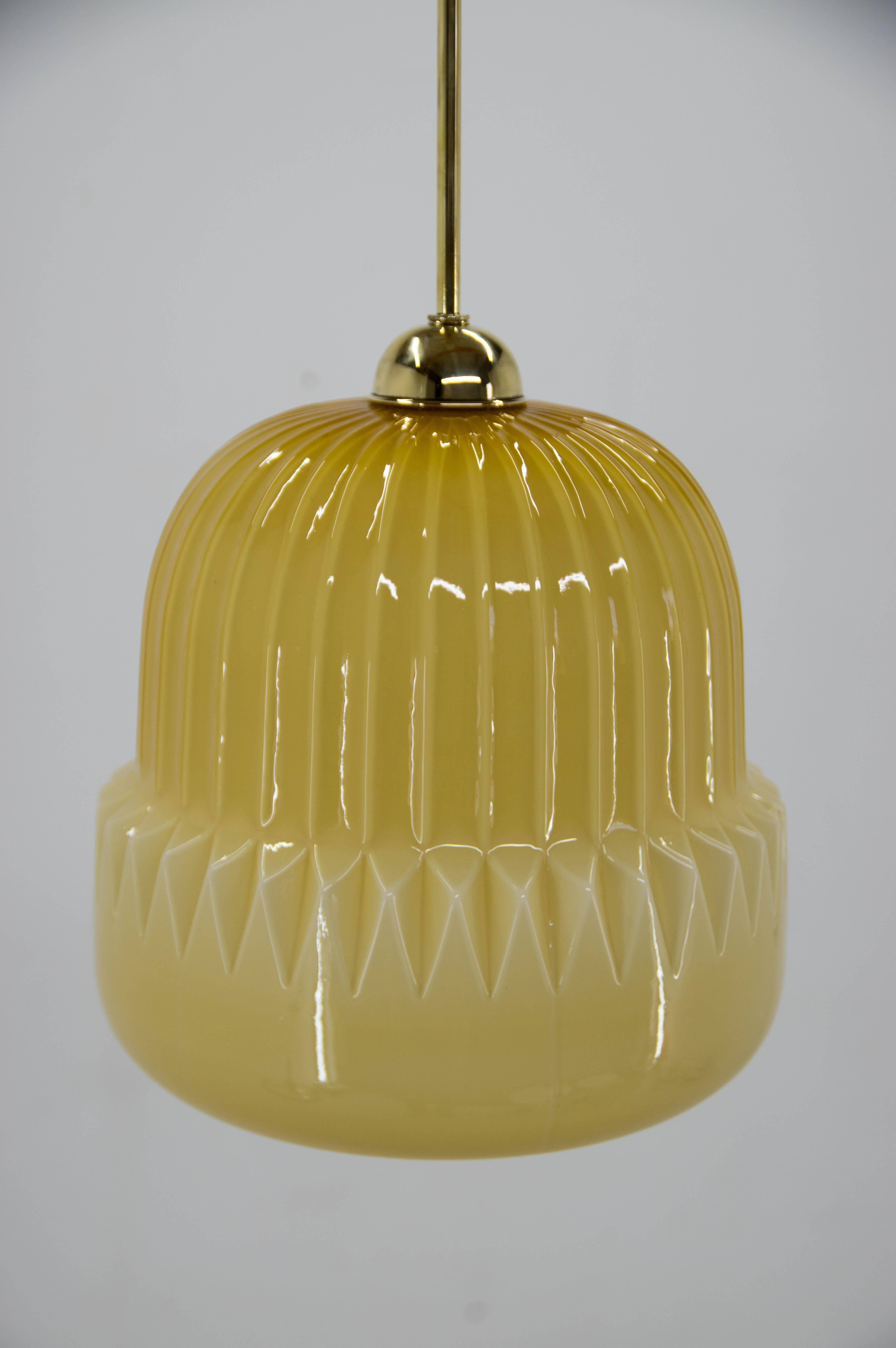 Midcentury Glass Pendant, 1960s For Sale 4